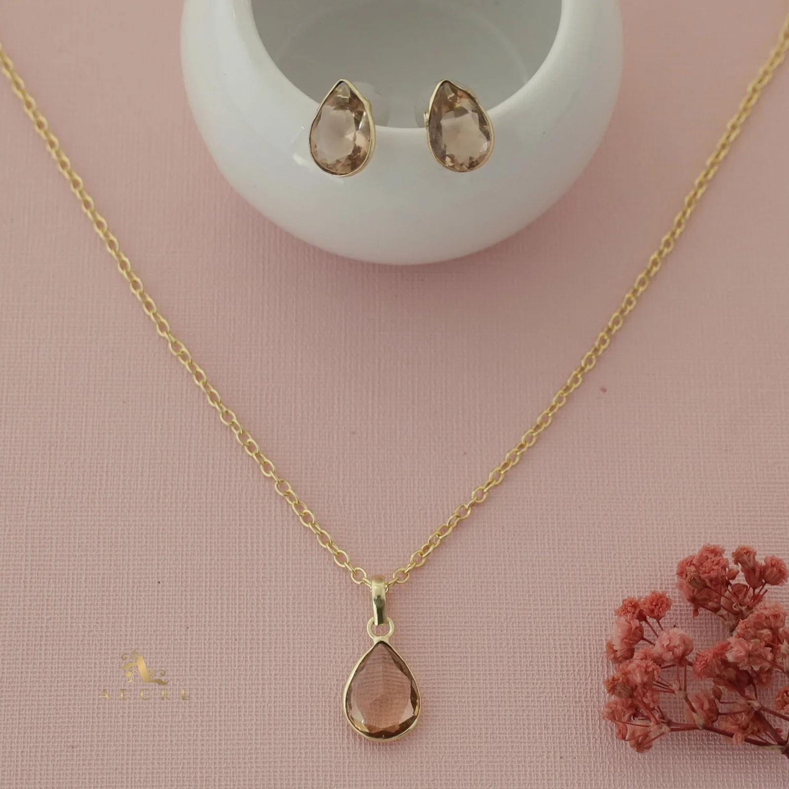 Seira Glossy Drop Neckpiece With Stud - Image 12