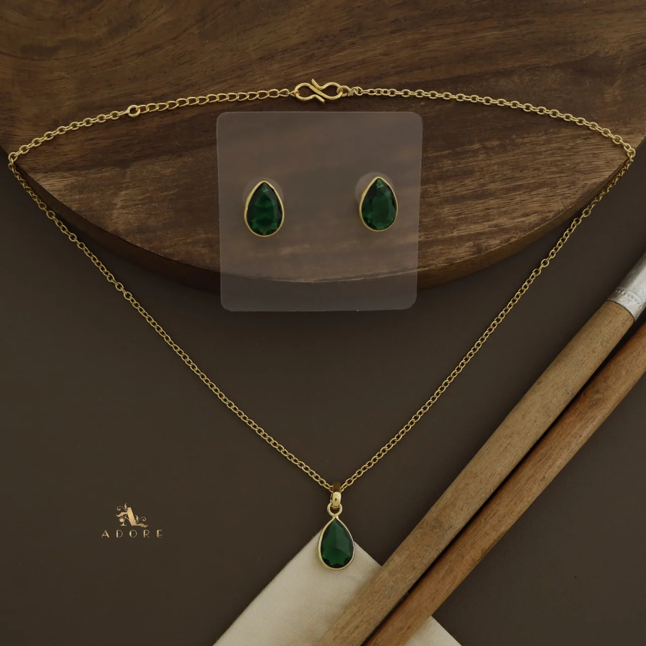 Seira Glossy Drop Neckpiece With Stud - Image 13