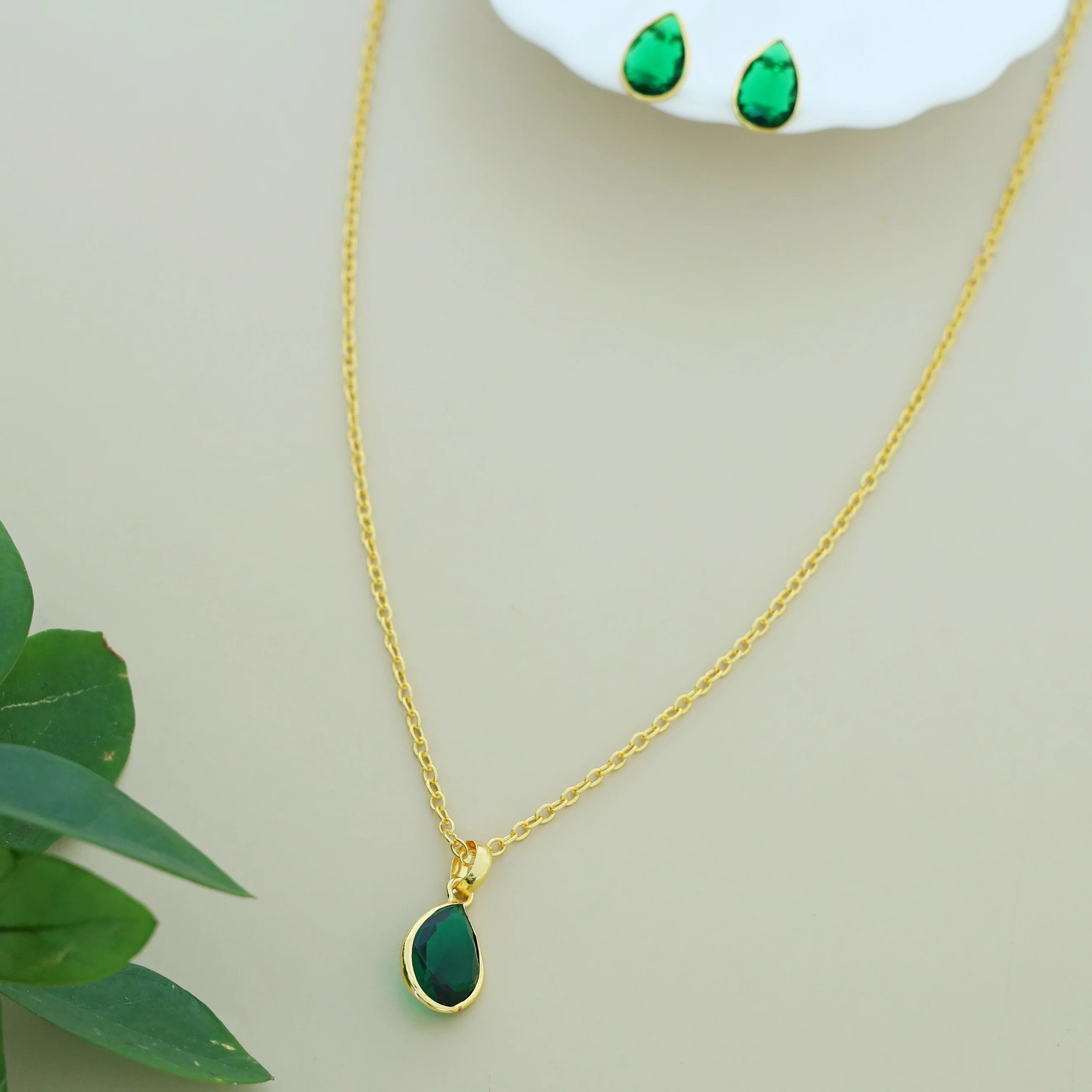 Seira Glossy Drop Neckpiece With Stud - Image 16