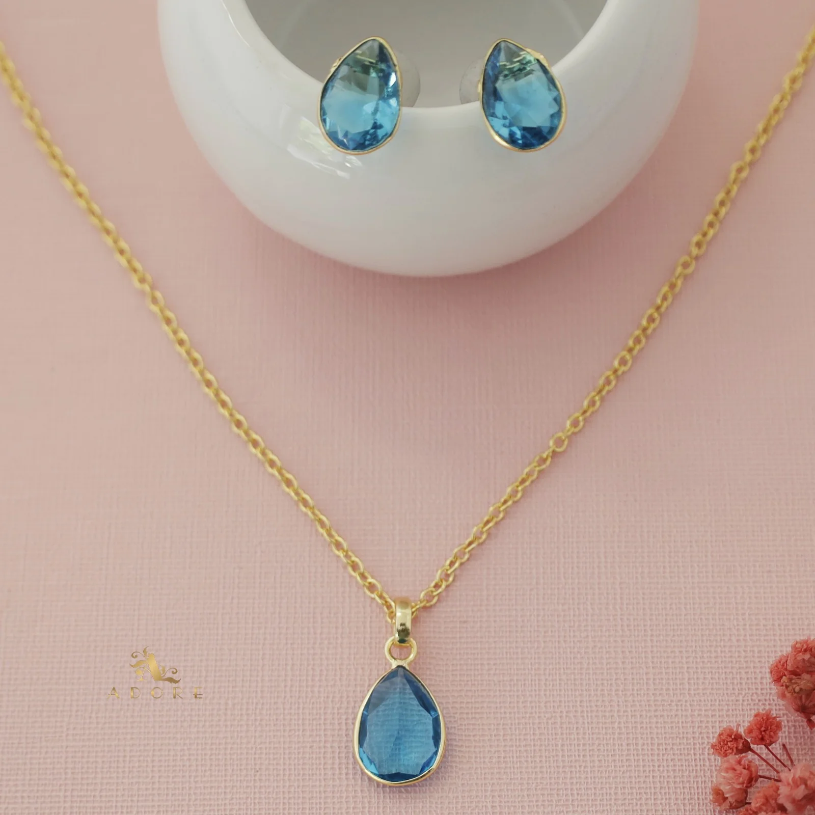 Seira Glossy Drop Neckpiece With Stud - Image 3