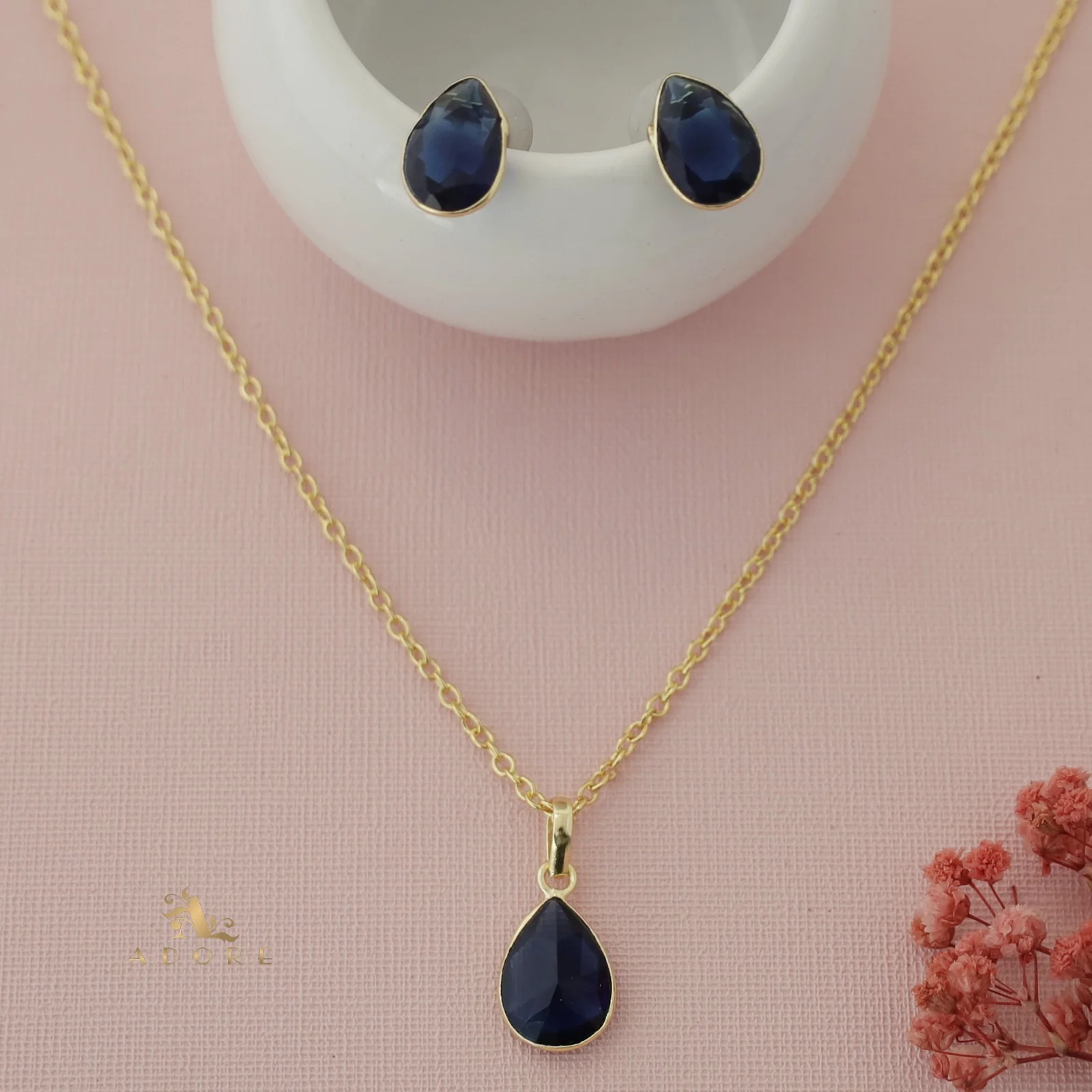 Seira Glossy Drop Neckpiece With Stud - Image 8