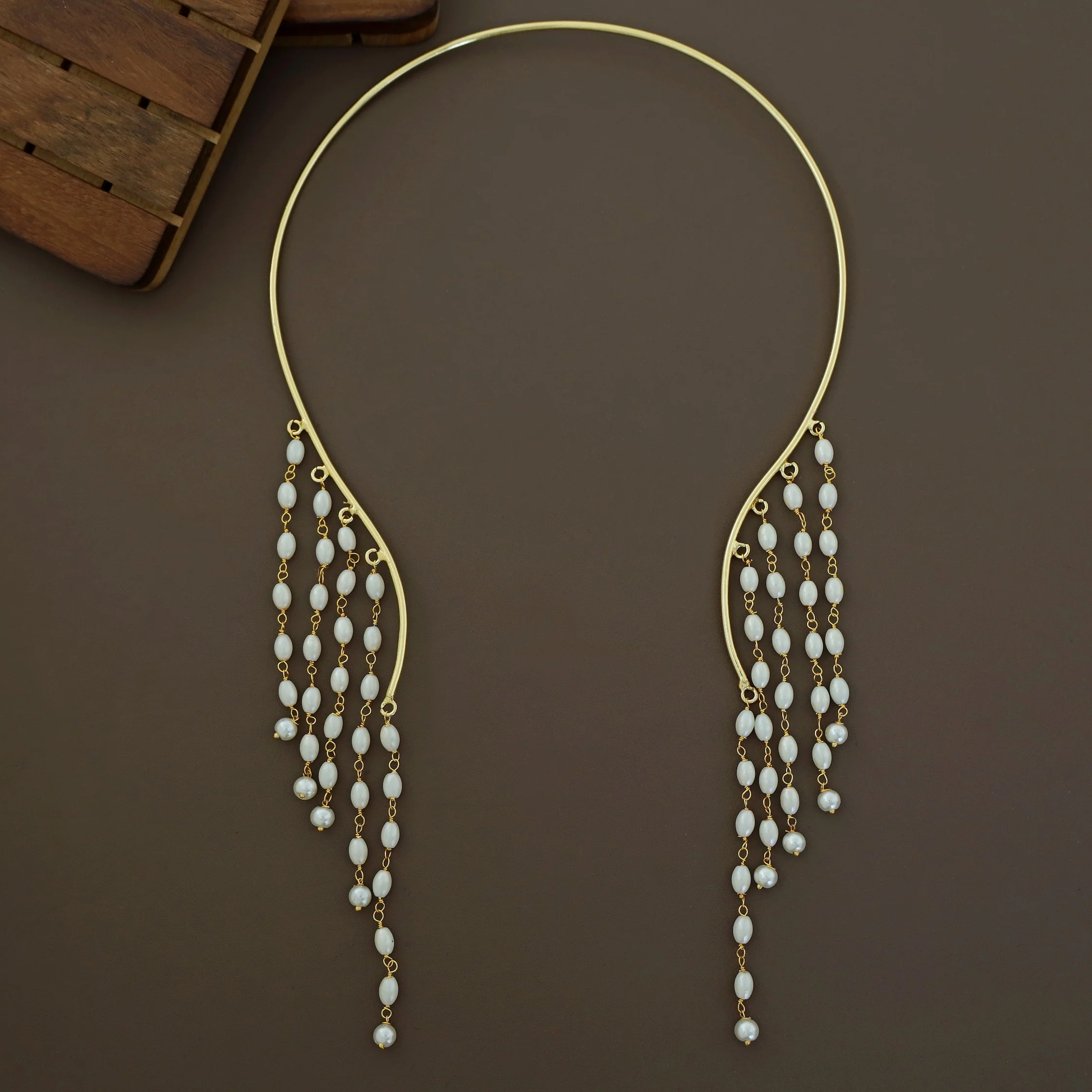Ahaana Golden Chain Pearl Neck Cuff - Image 3