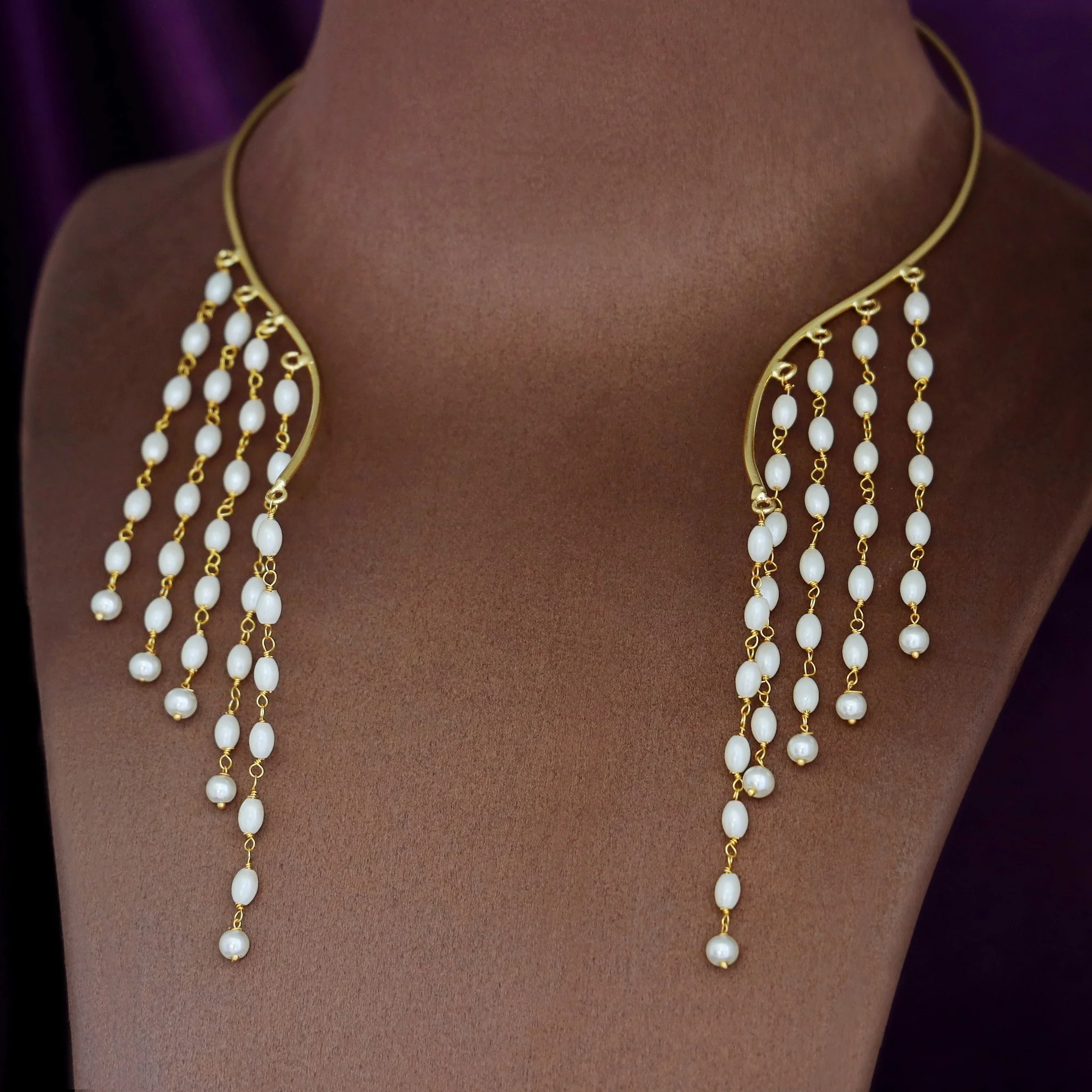 Ahaana Golden Chain Pearl Neck Cuff - Image 4