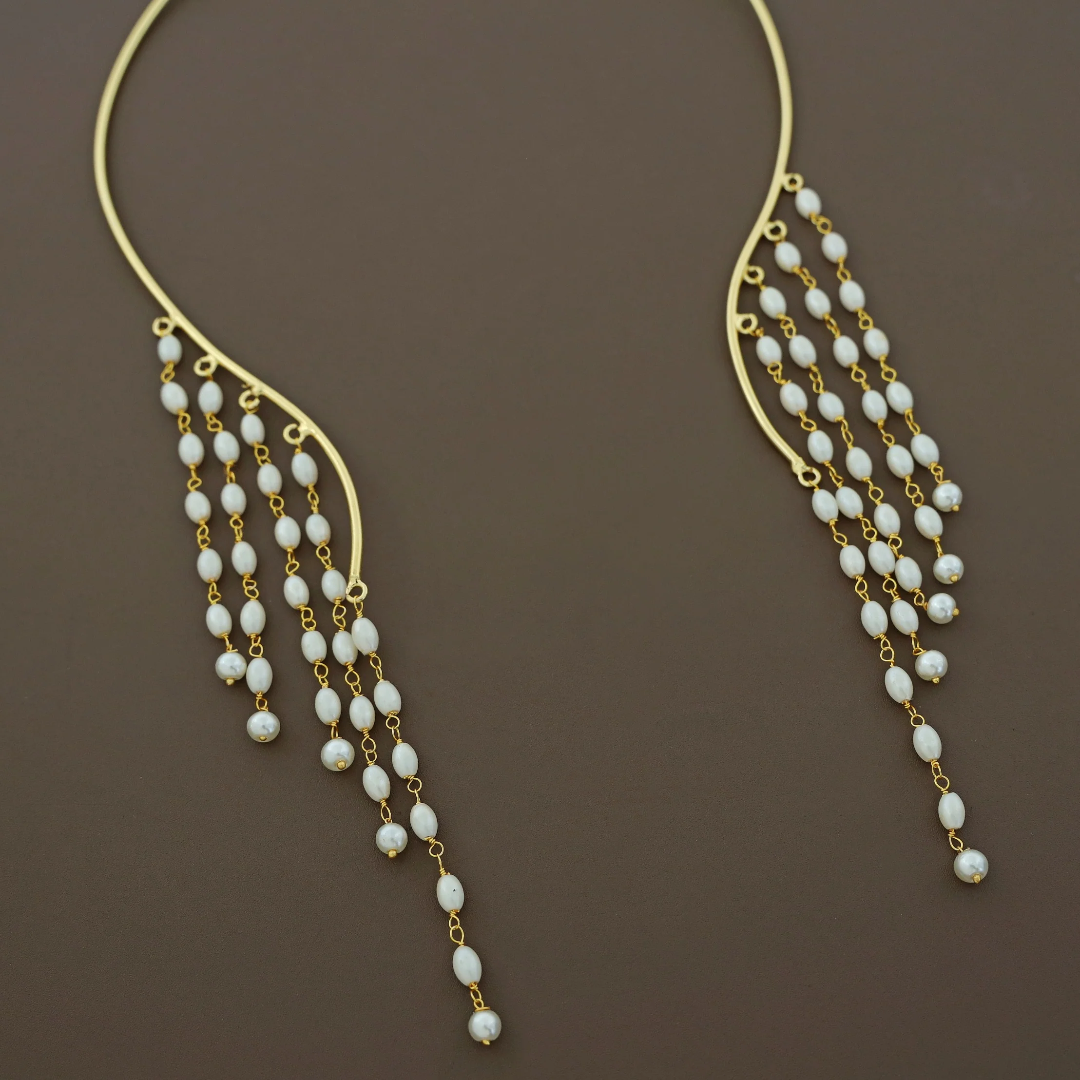 Ahaana Golden Chain Pearl Neck Cuff - Image 5