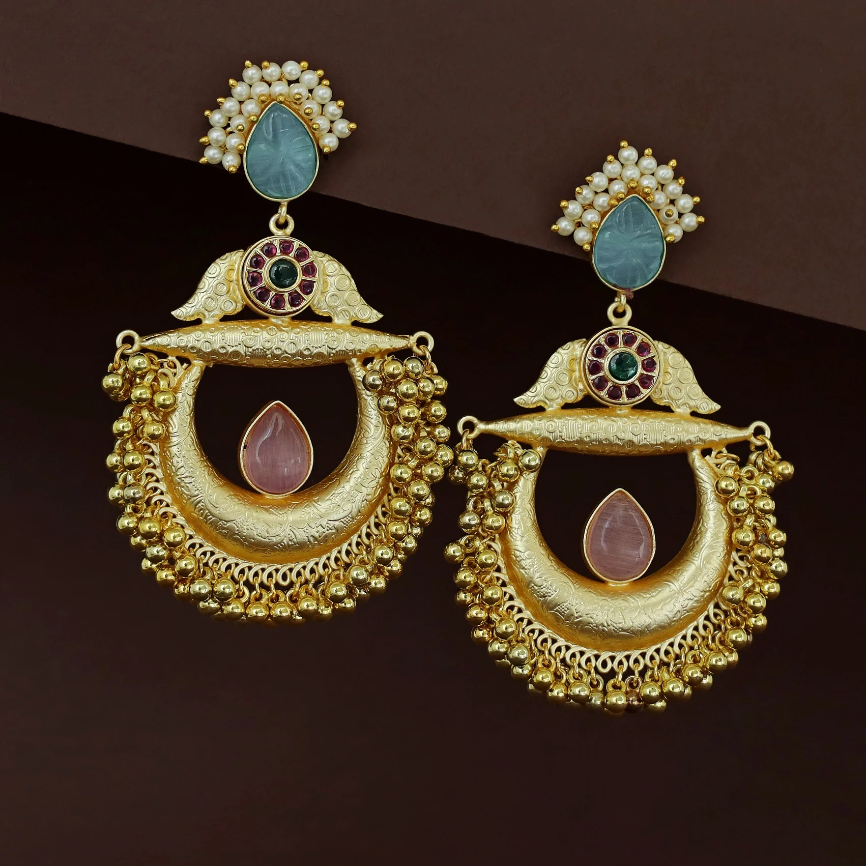 Yadavi Golden Ghungroo Cluster Pearl Earring - Image 6