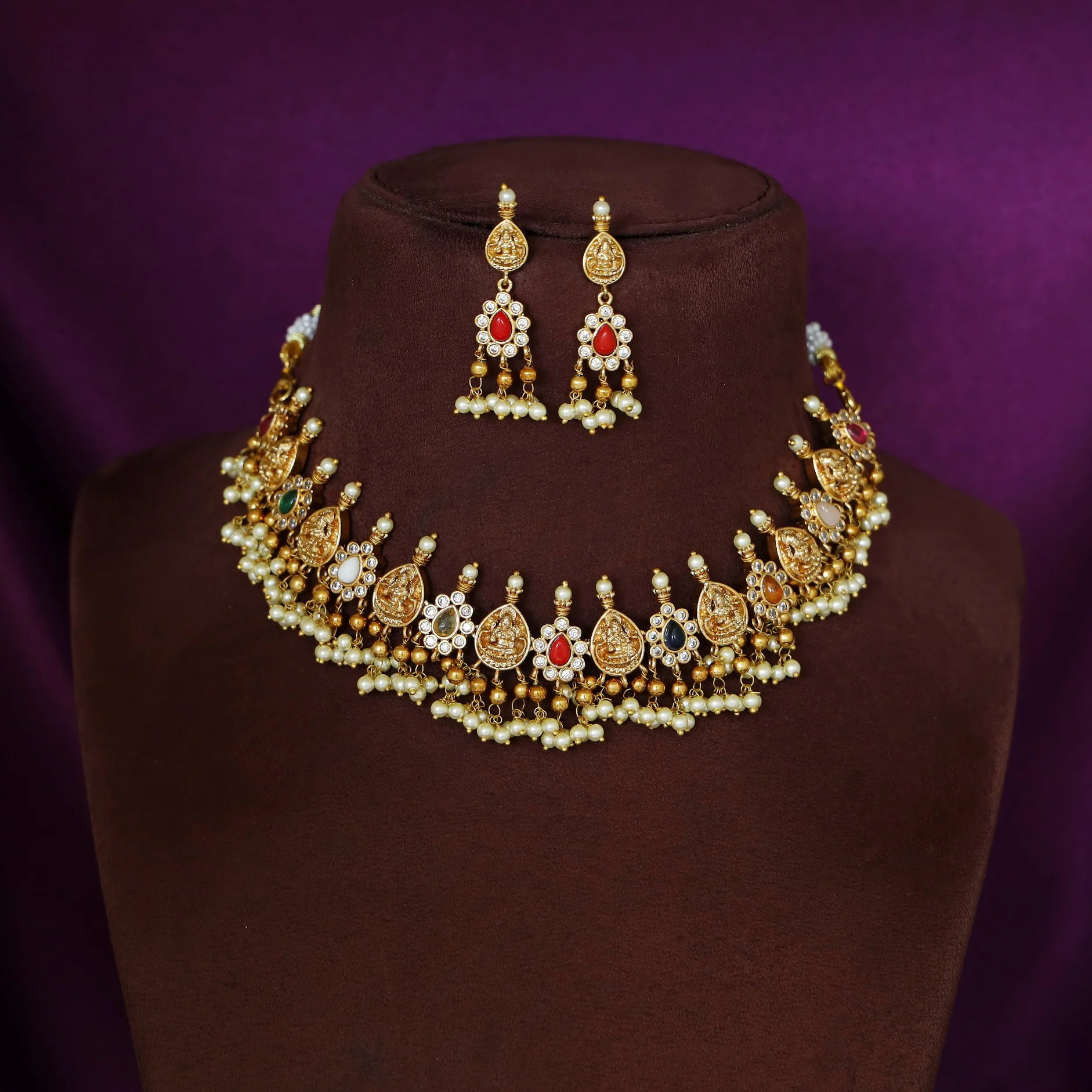 Yadhansha Devi Navratna Neckpiece With Earring - Image 2