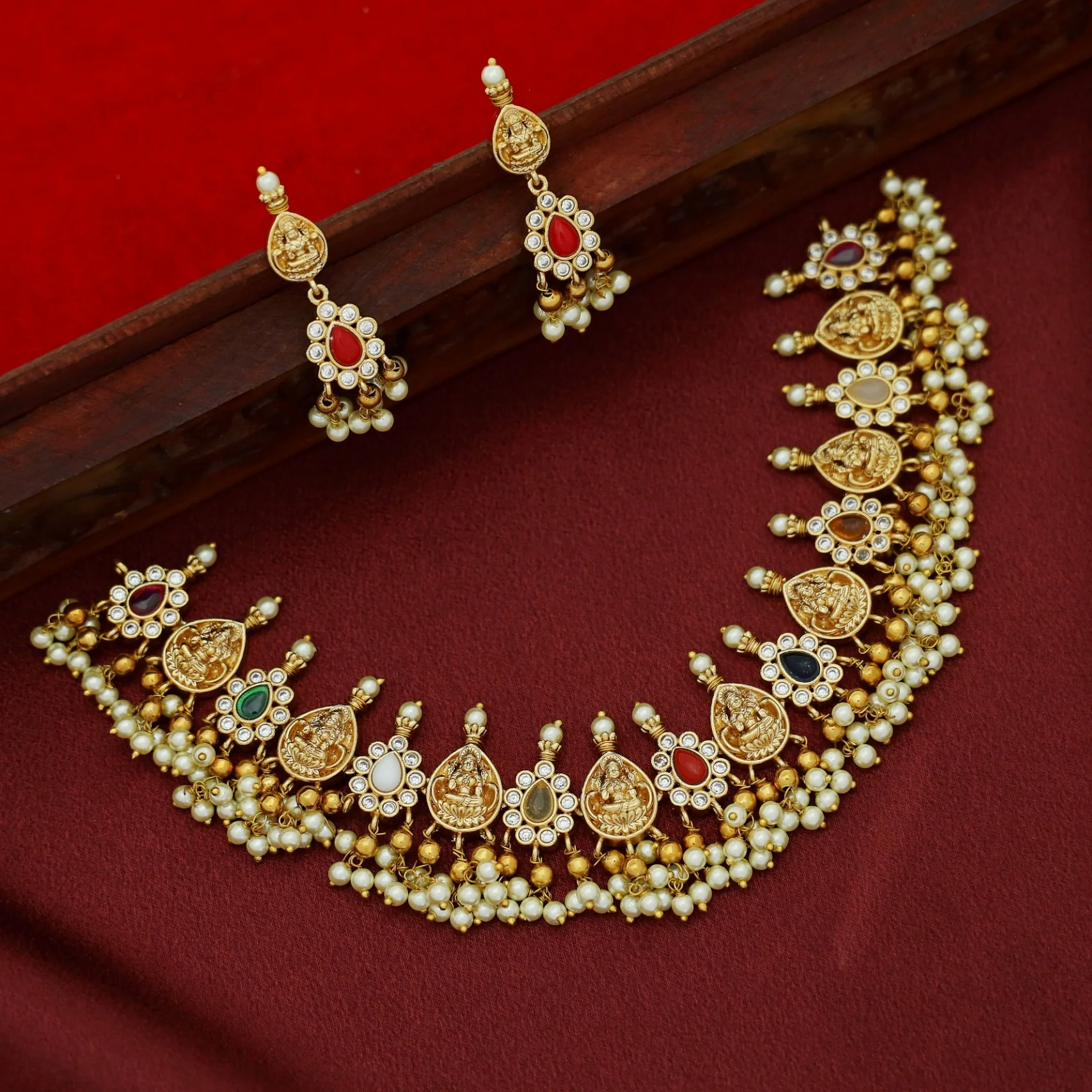 Yadhansha Devi Navratna Neckpiece With Earring - Image 3