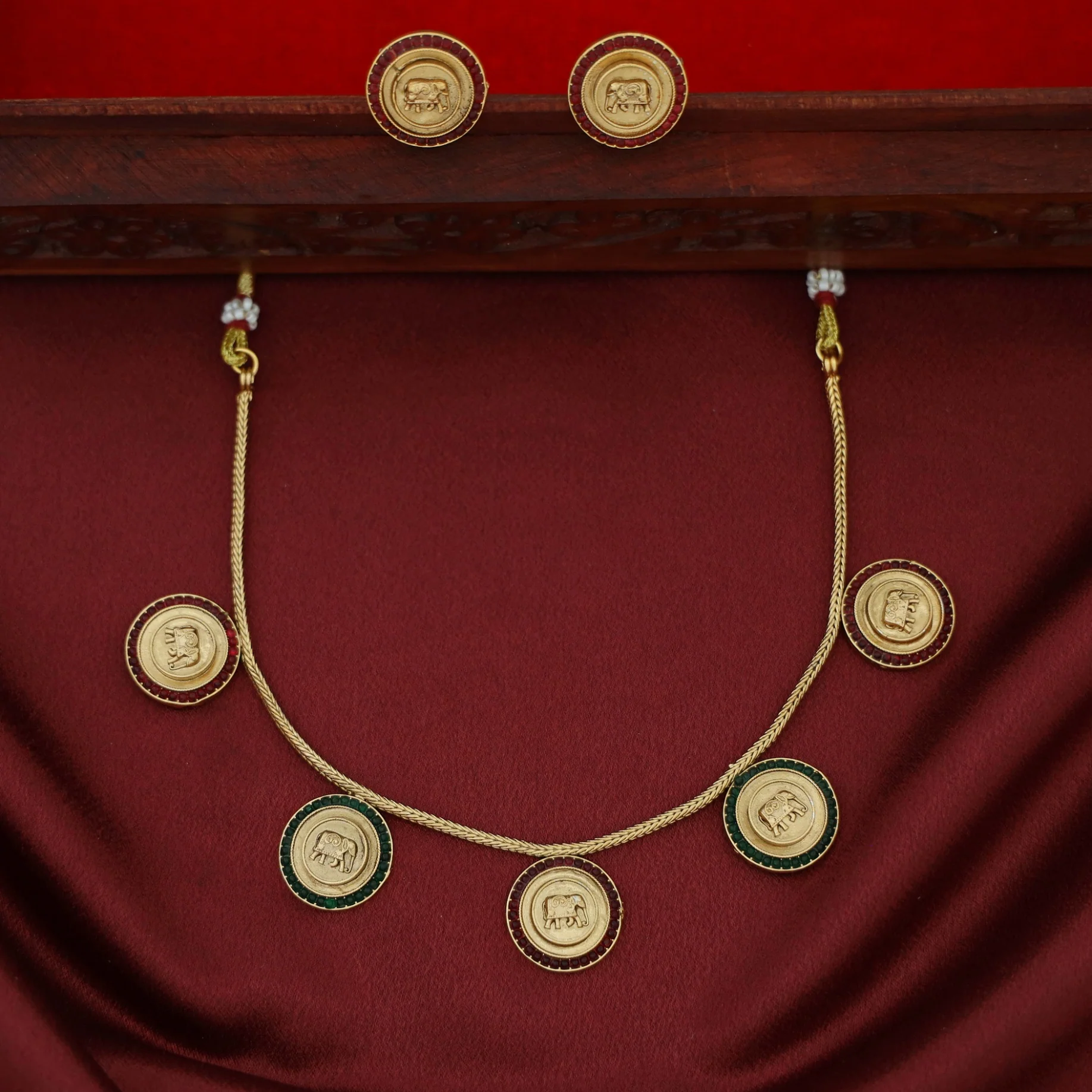 Yashaswini 5 Circle Airavat Short Neckpiece With Earring - Image 2