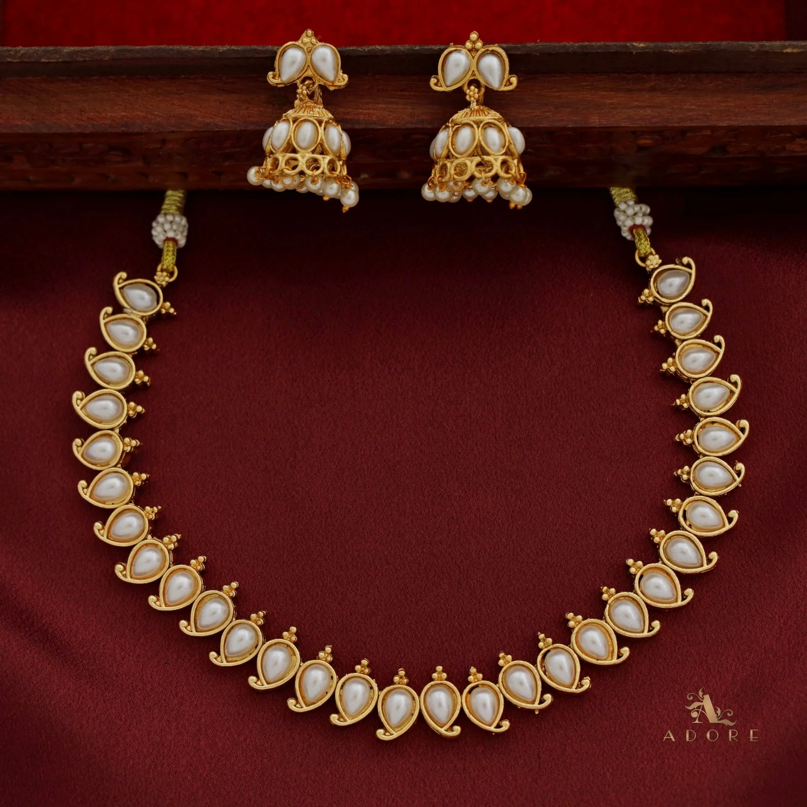 Yashwasi Neckpiece With Earring - Image 16