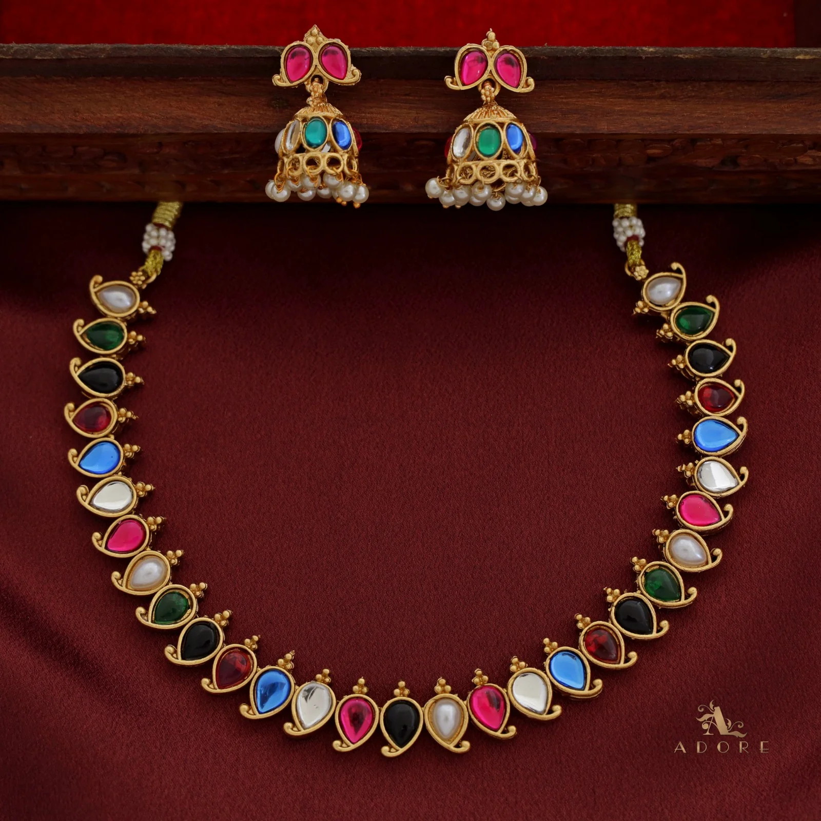 Yashwasi Neckpiece With Earring - Image 2