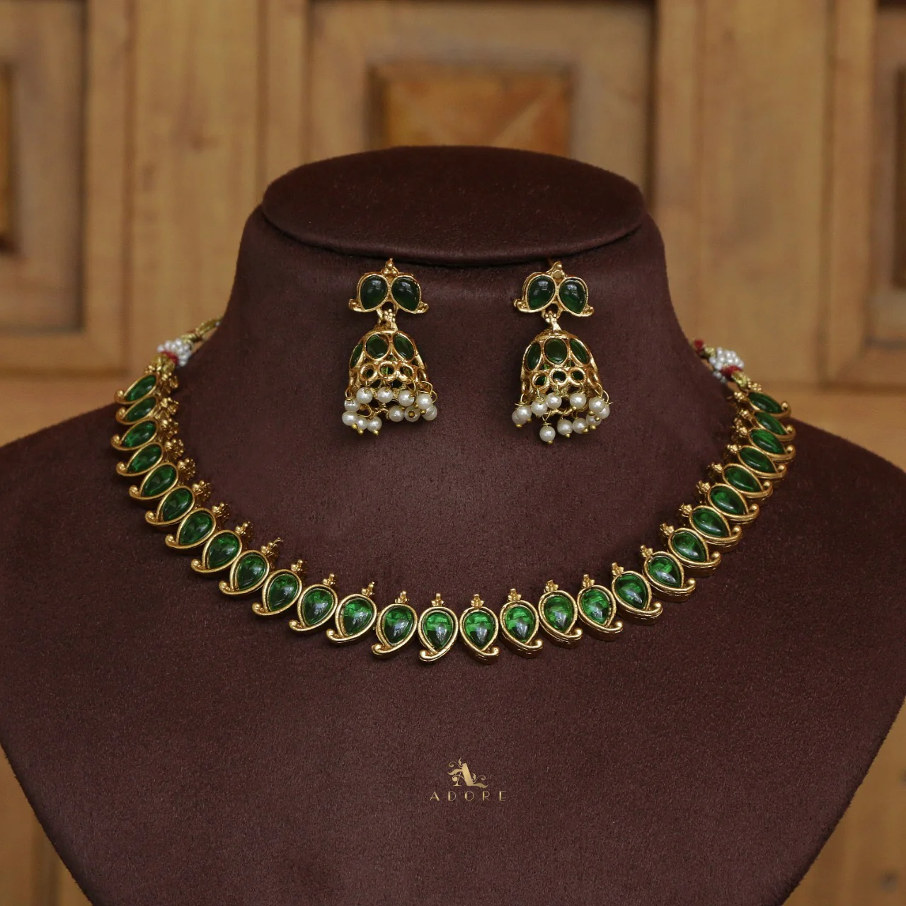 Yashwasi Neckpiece With Earring - Image 3