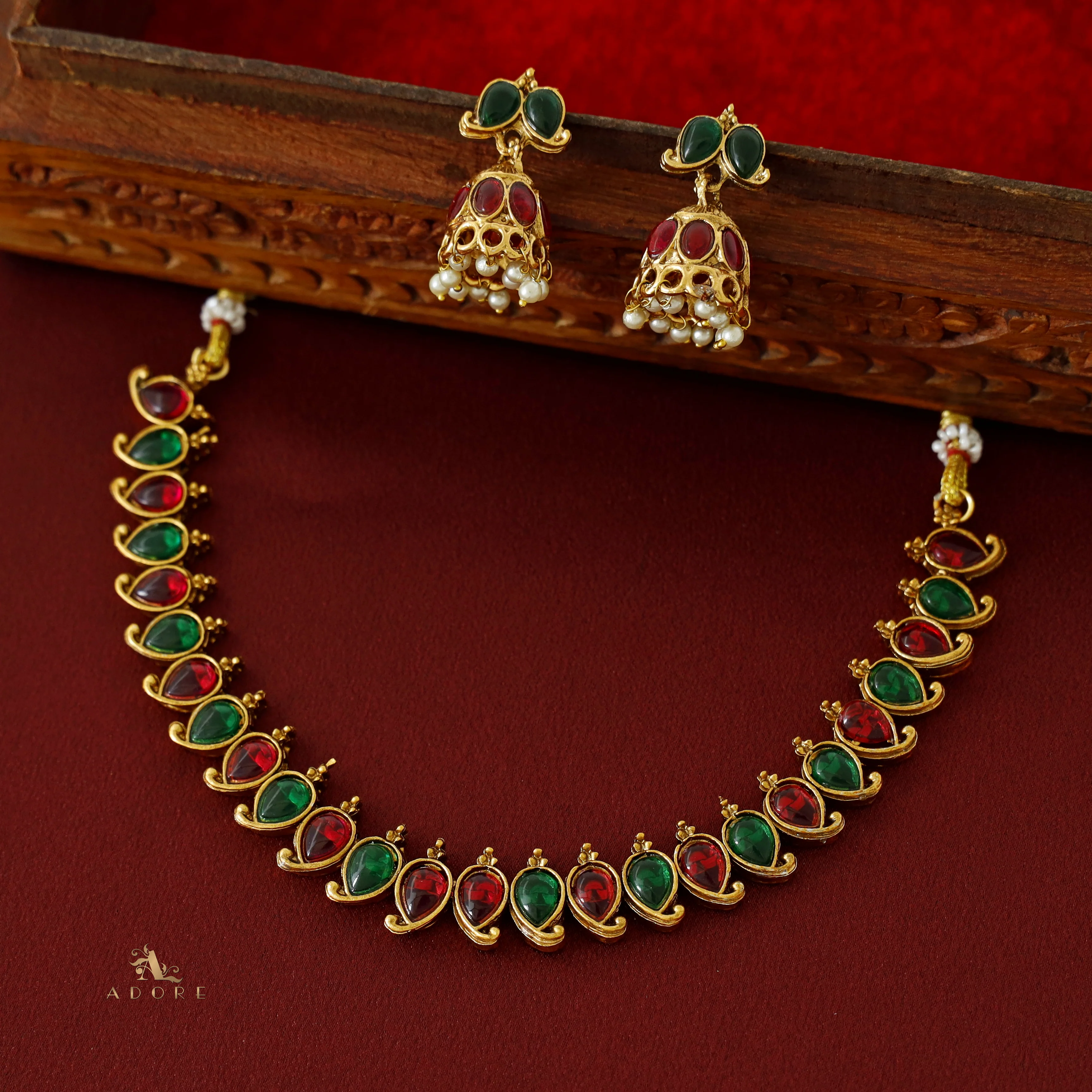 Yashwasi Neckpiece With Earring - Image 4