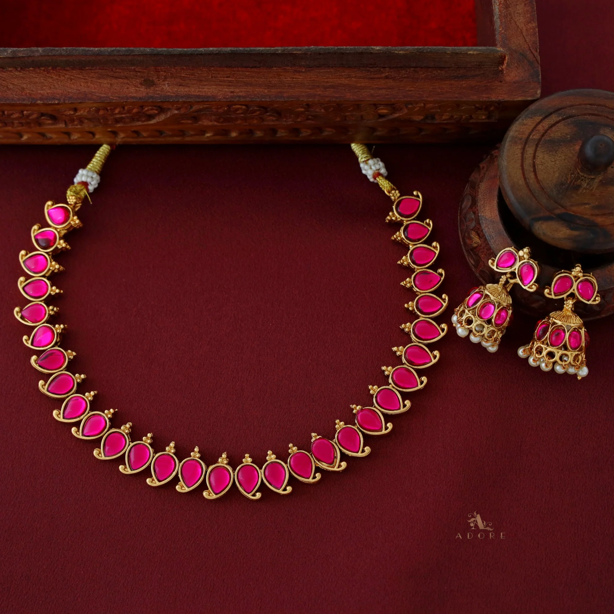 Yashwasi Neckpiece With Earring - Image 7