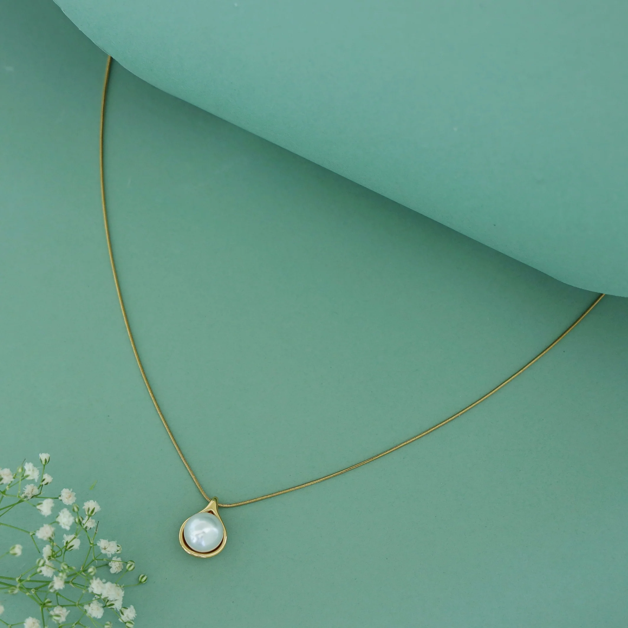 Yoshina Spoon Pearl Neckpiece - Image 3