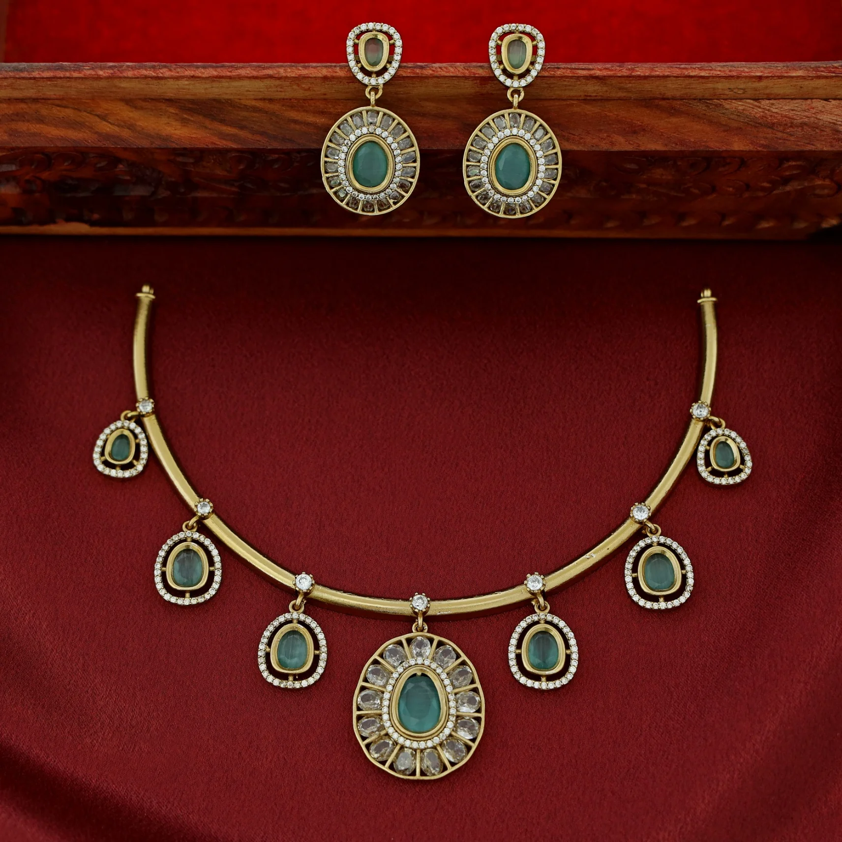 Yukha AD stone Stiff Short Neckpiece With Earring - Image 3