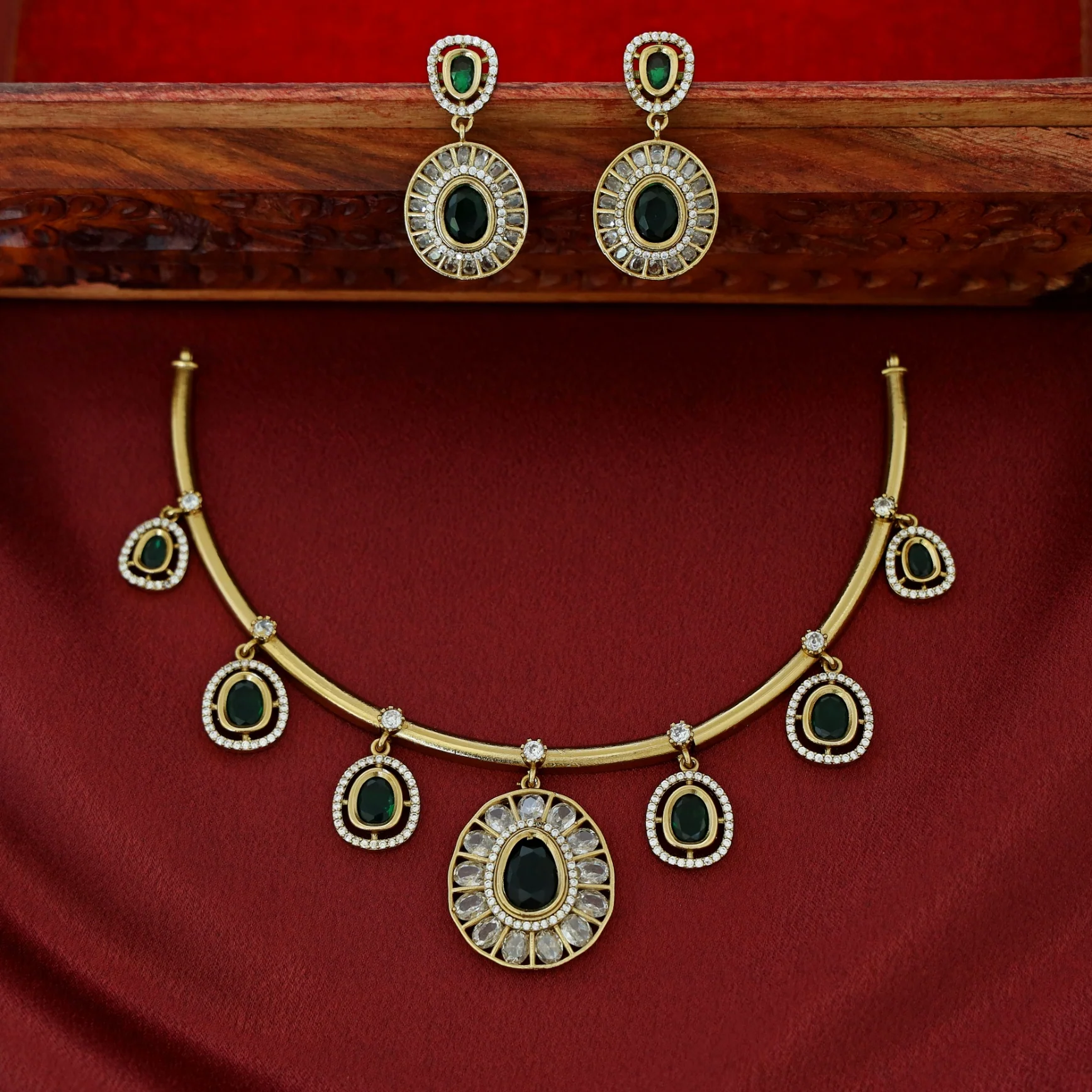 Yukha AD stone Stiff Short Neckpiece With Earring - Image 5