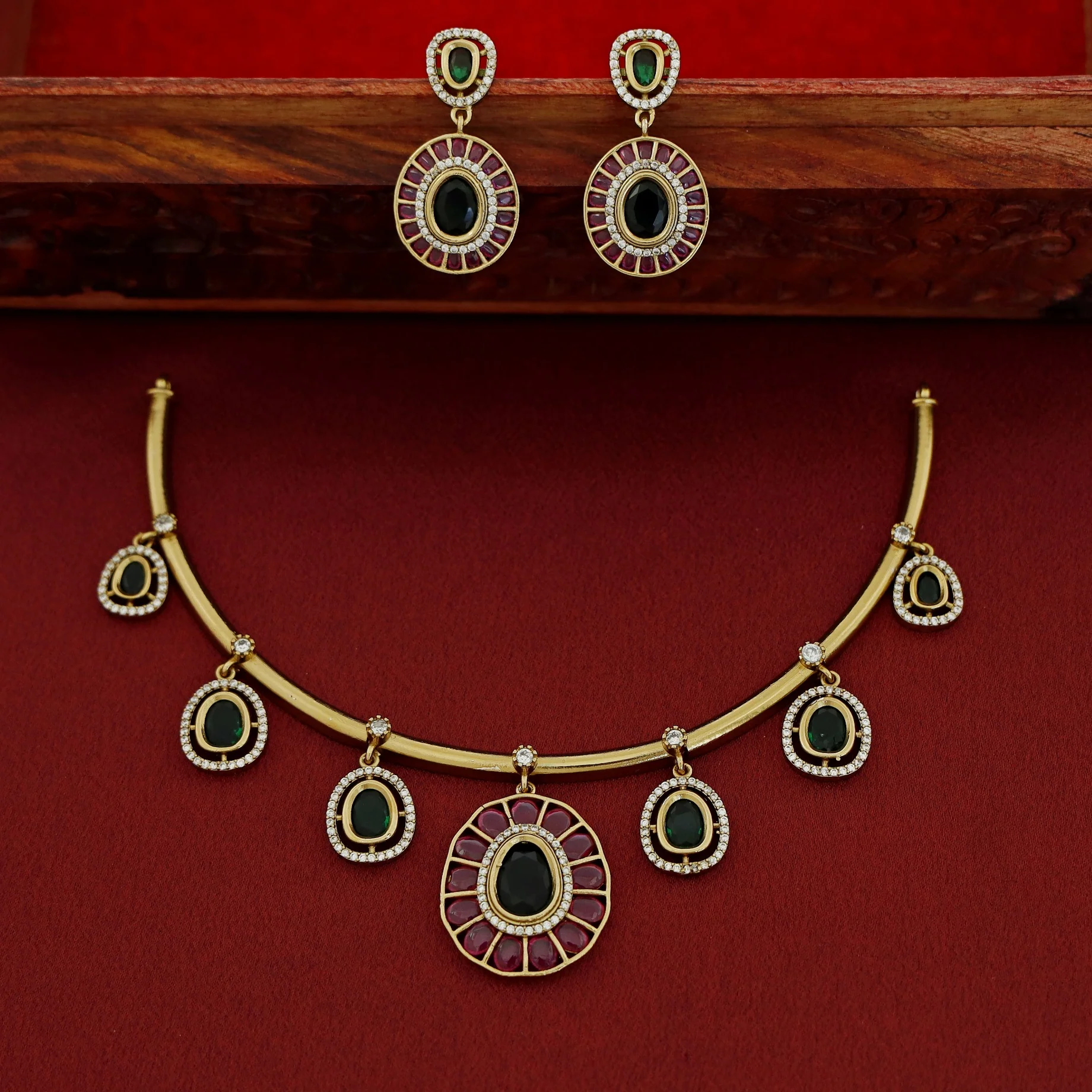 Yukha AD stone Stiff Short Neckpiece With Earring - Image 7