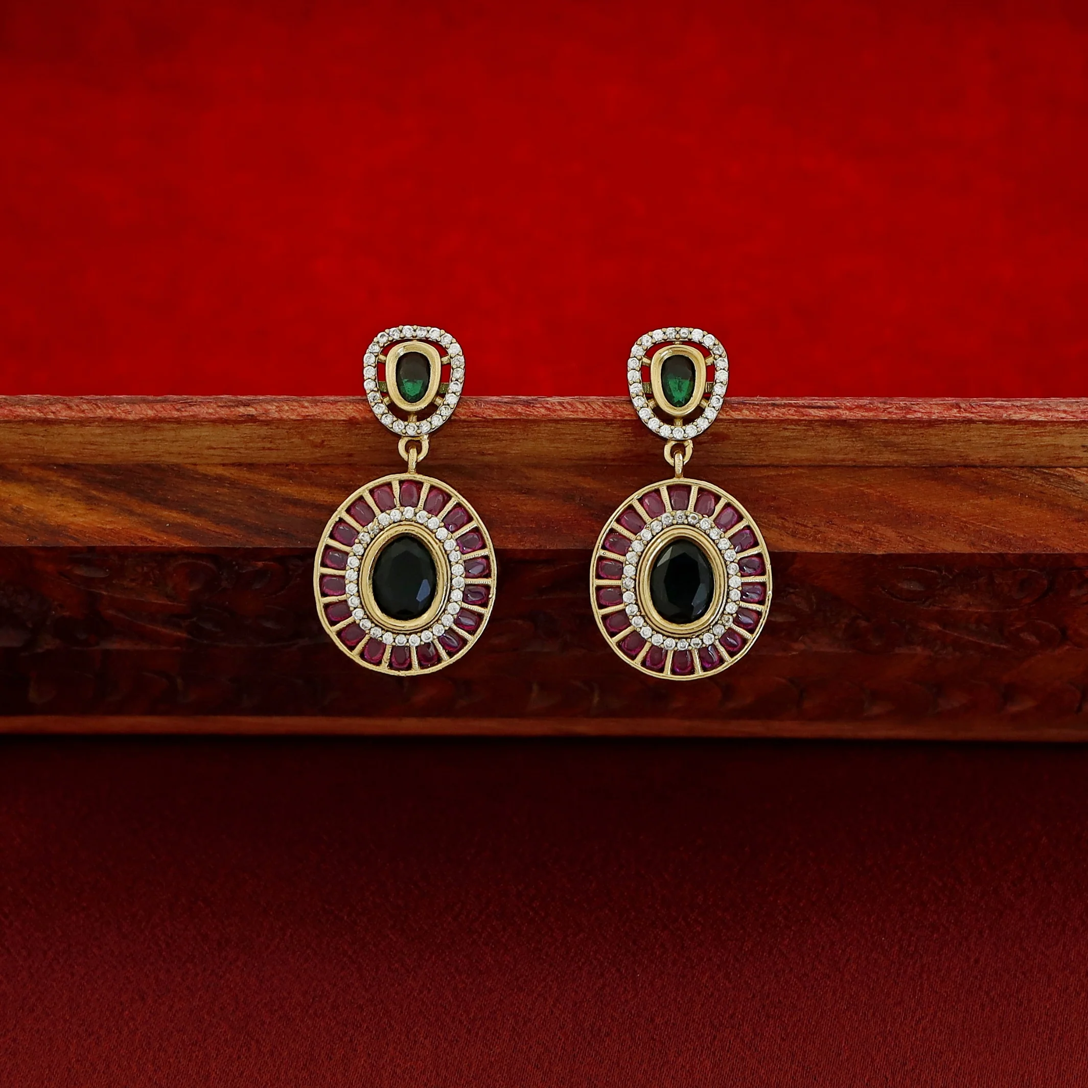 Yukha AD stone Stiff Short Neckpiece With Earring - Image 8