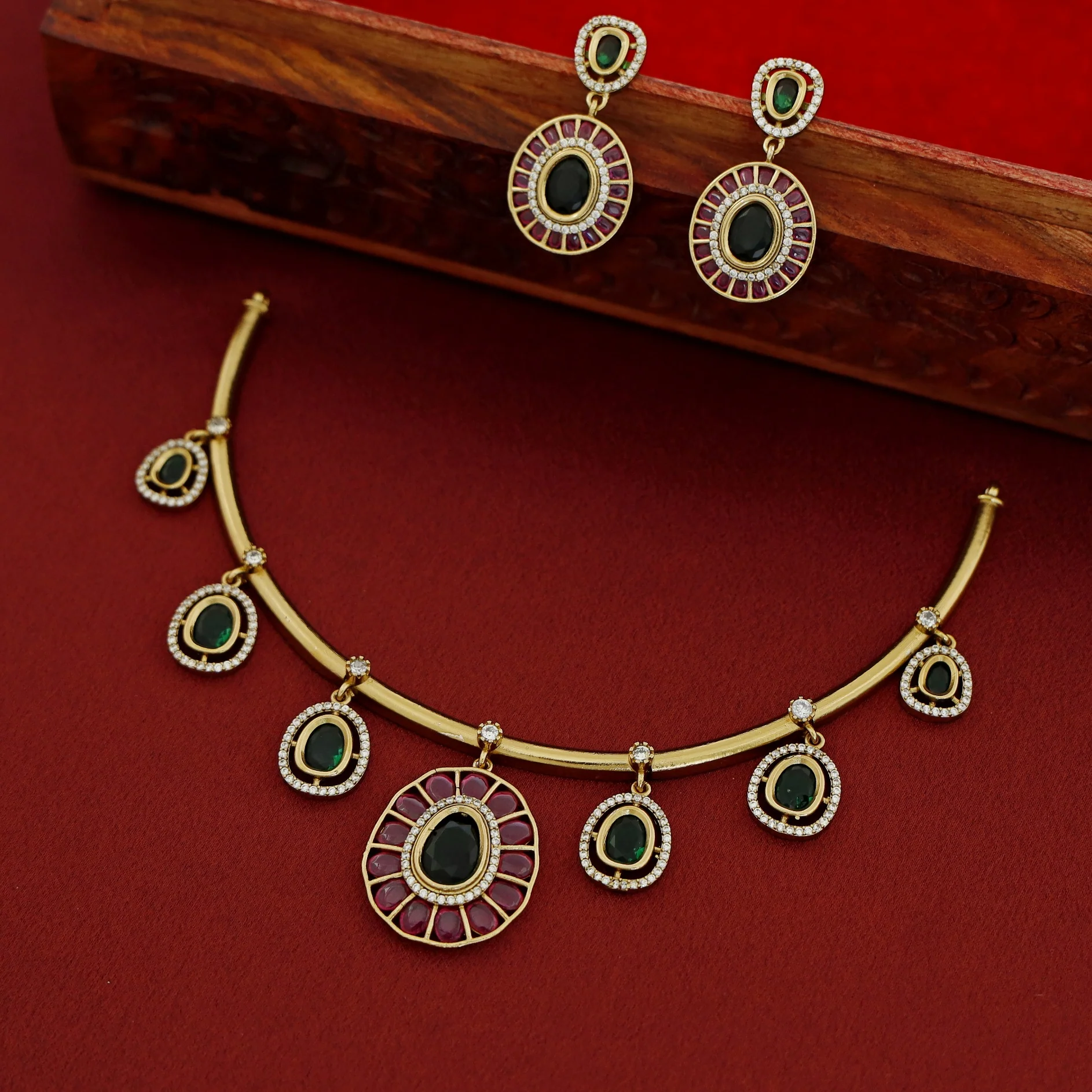 Yukha AD stone Stiff Short Neckpiece With Earring - Image 9