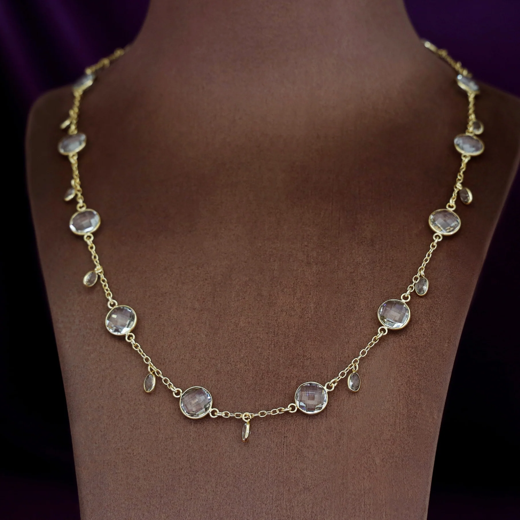 Yusra Multishape Glossy Neckpiece - Image 11