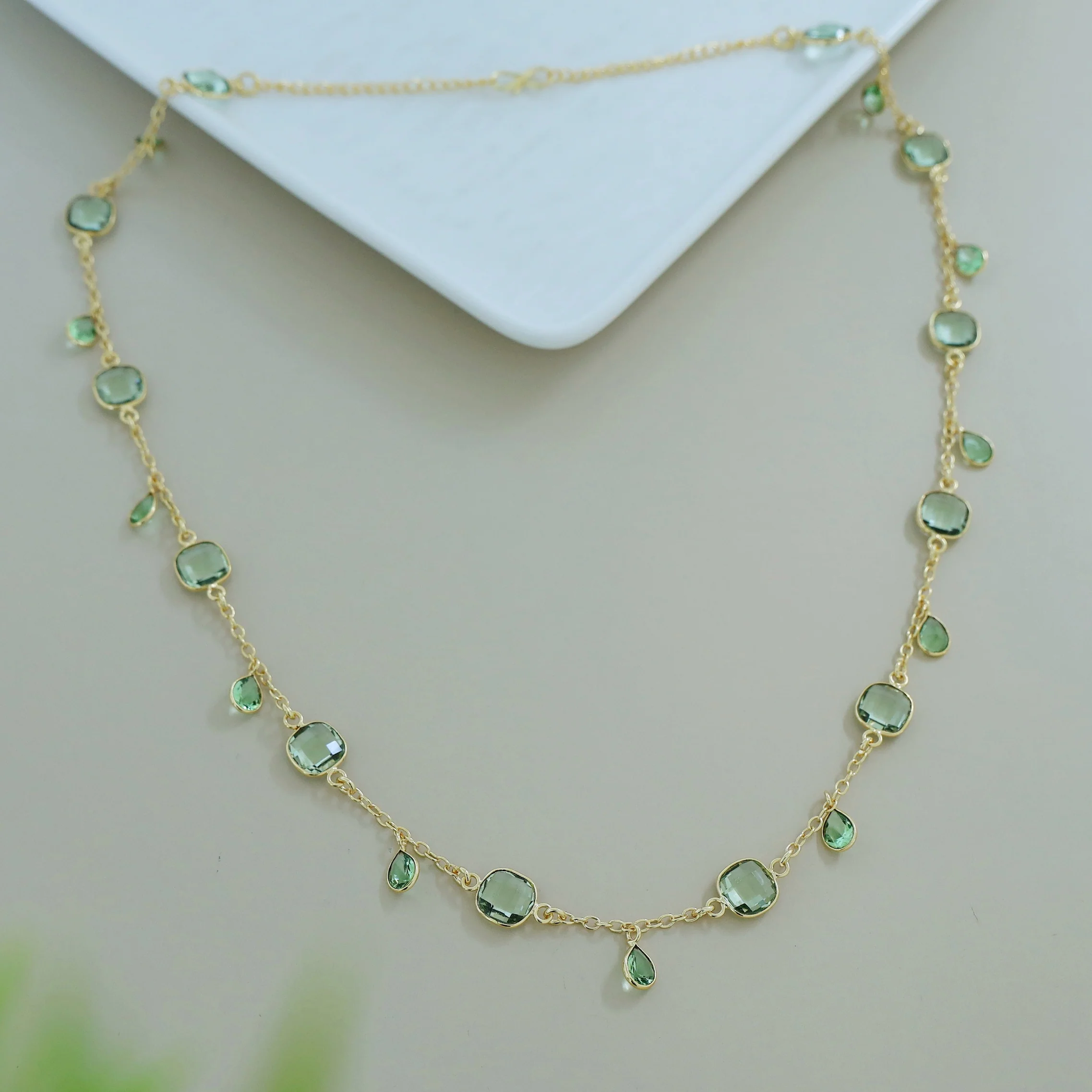 Yusra Multishape Glossy Neckpiece - Image 13