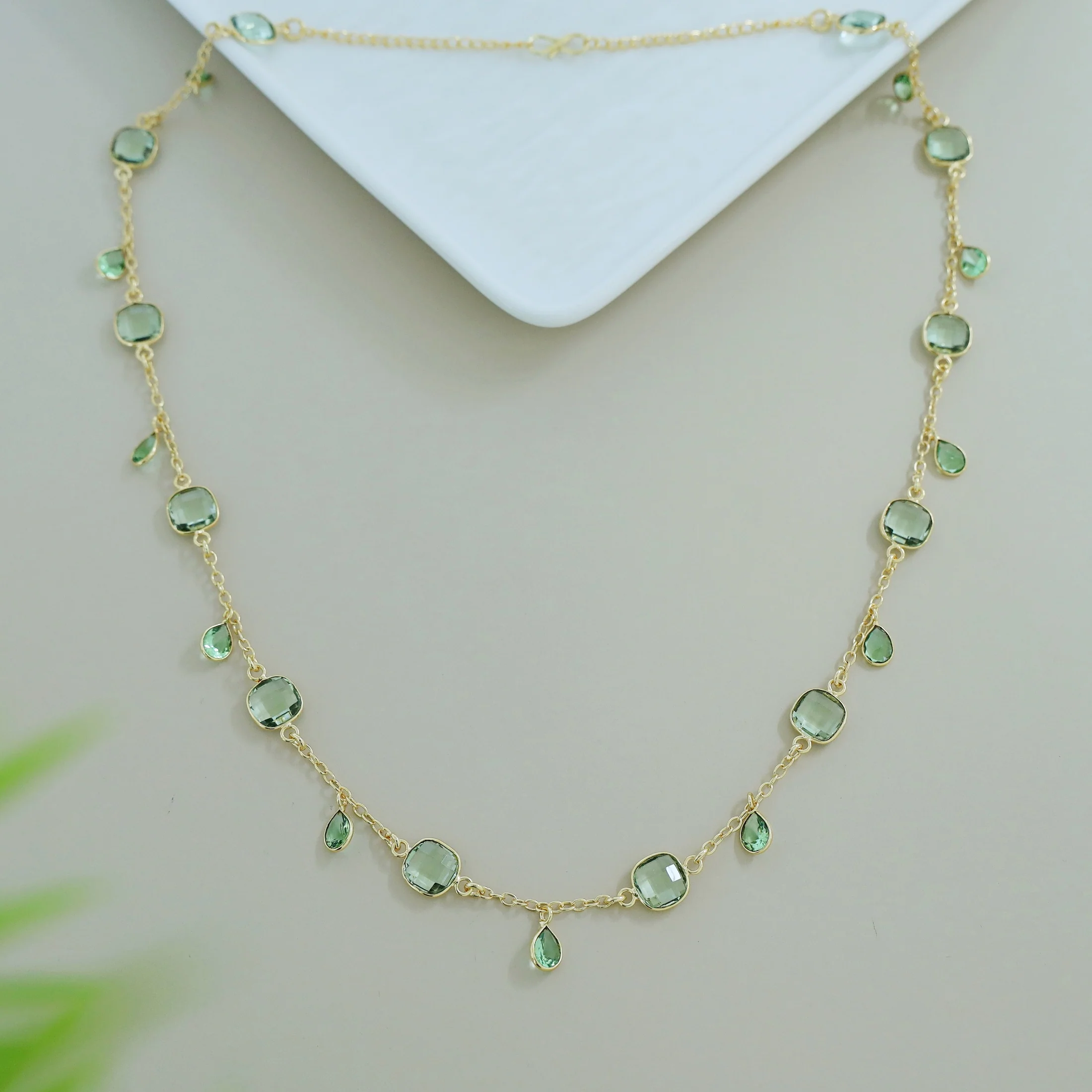 Yusra Multishape Glossy Neckpiece - Image 14