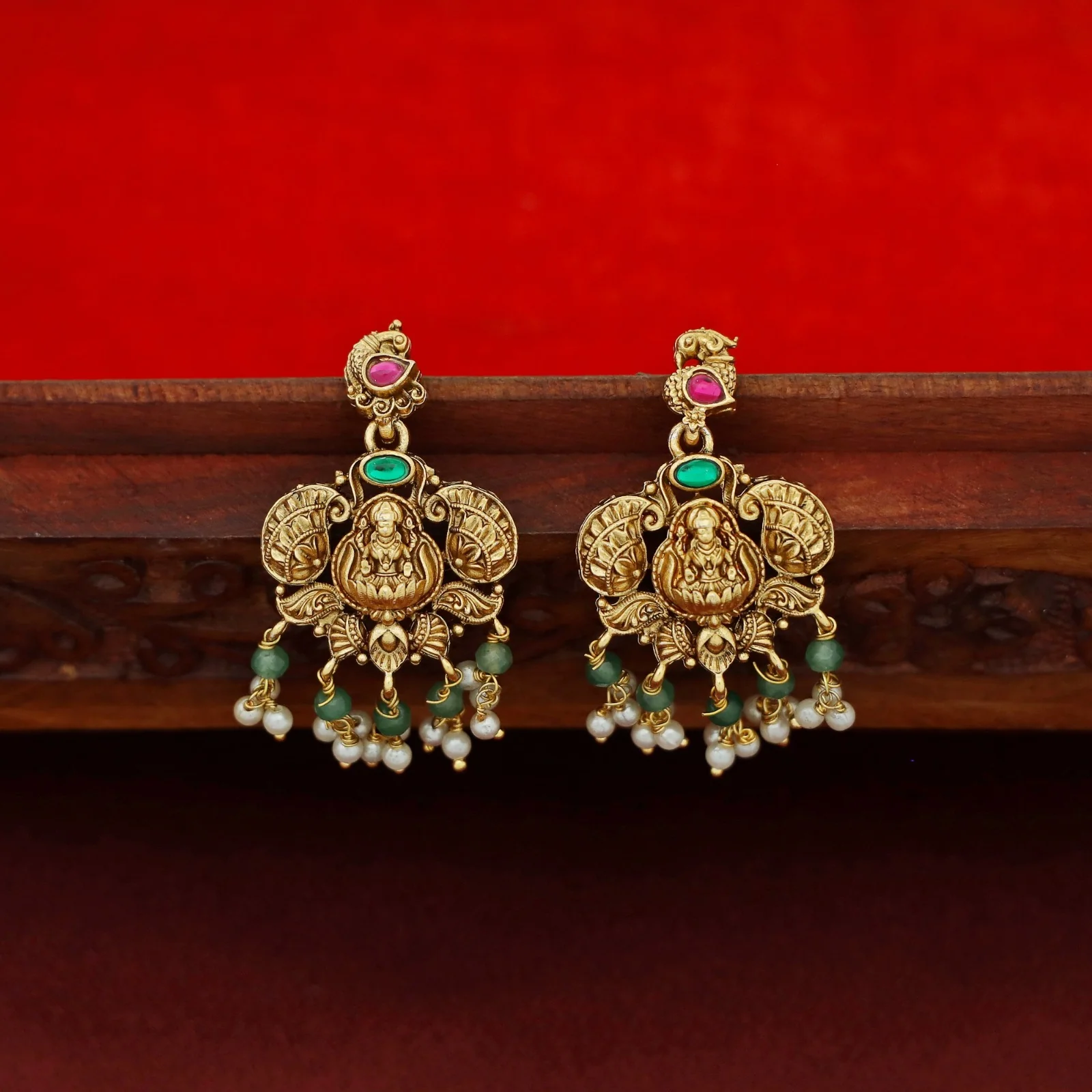 Yutika Mayura Devi Short Neckpiece With Earring - Image 7