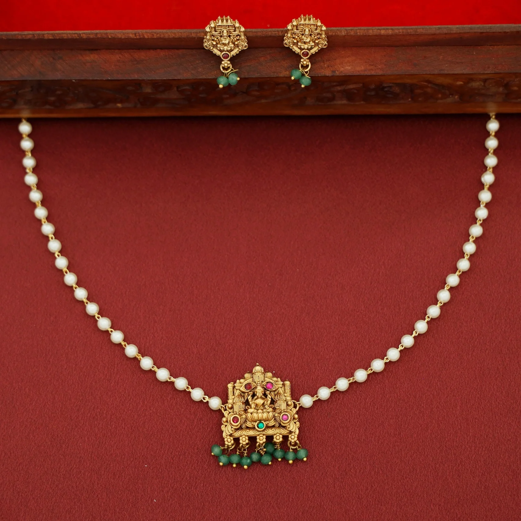 Yuvika Devi Pearl Beaded Short Neckpiece With Earring - Image 2