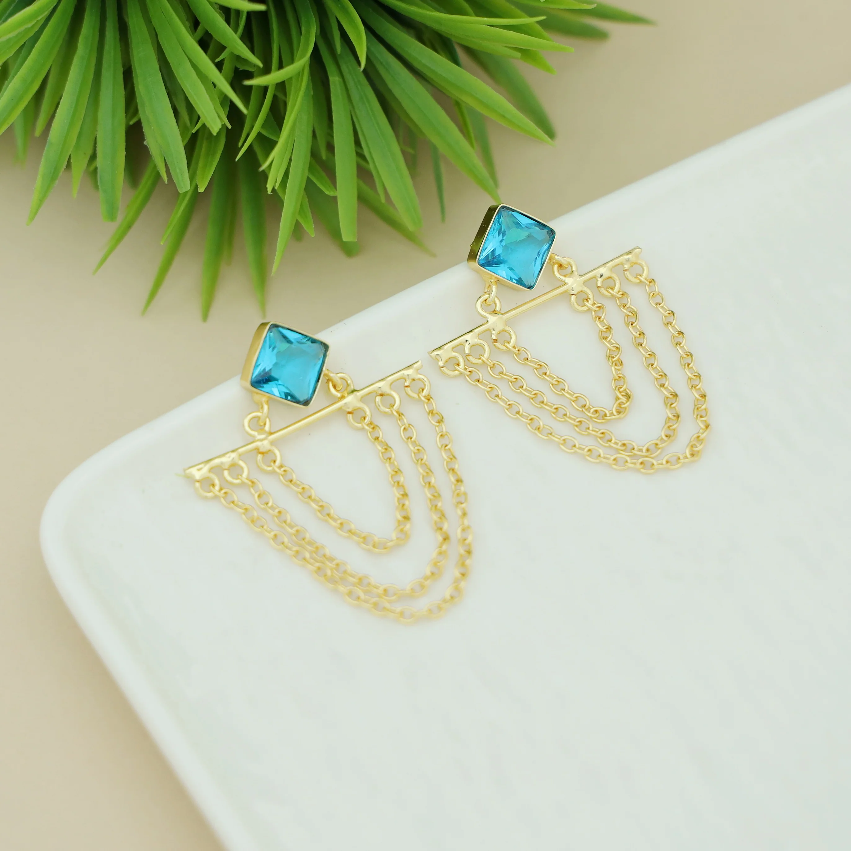 Yuza Golden 3 Layer Chain Diamond Glossy Stone Earring - Image 10