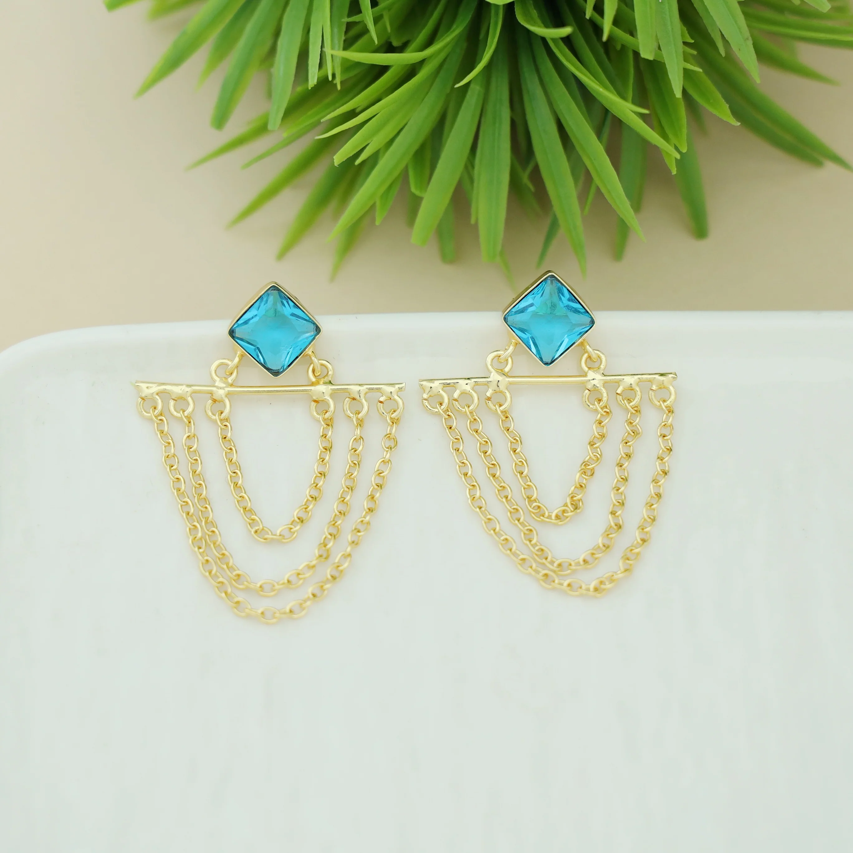 Yuza Golden 3 Layer Chain Diamond Glossy Stone Earring - Image 11
