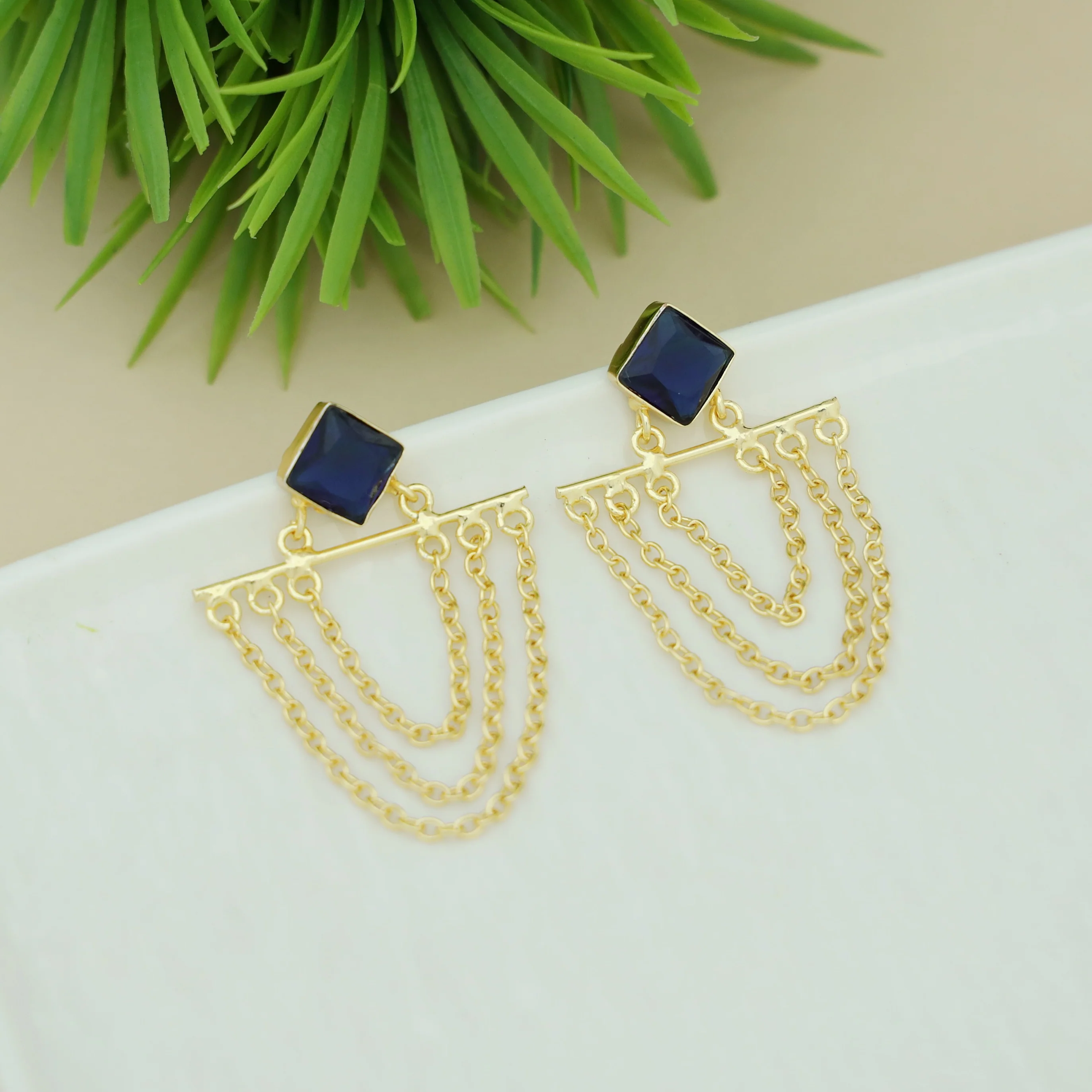 Yuza Golden 3 Layer Chain Diamond Glossy Stone Earring - Image 4