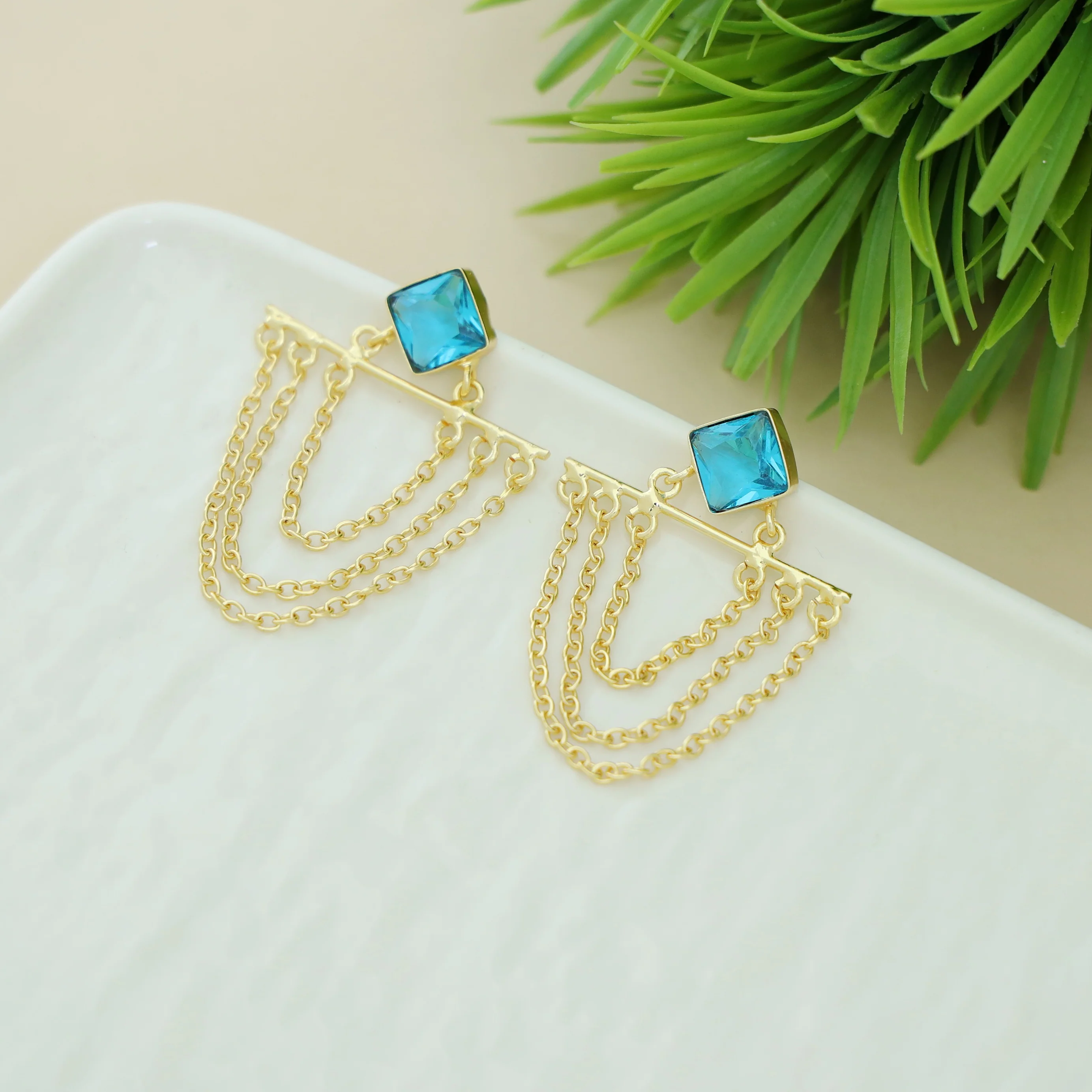 Yuza Golden 3 Layer Chain Diamond Glossy Stone Earring - Image 9