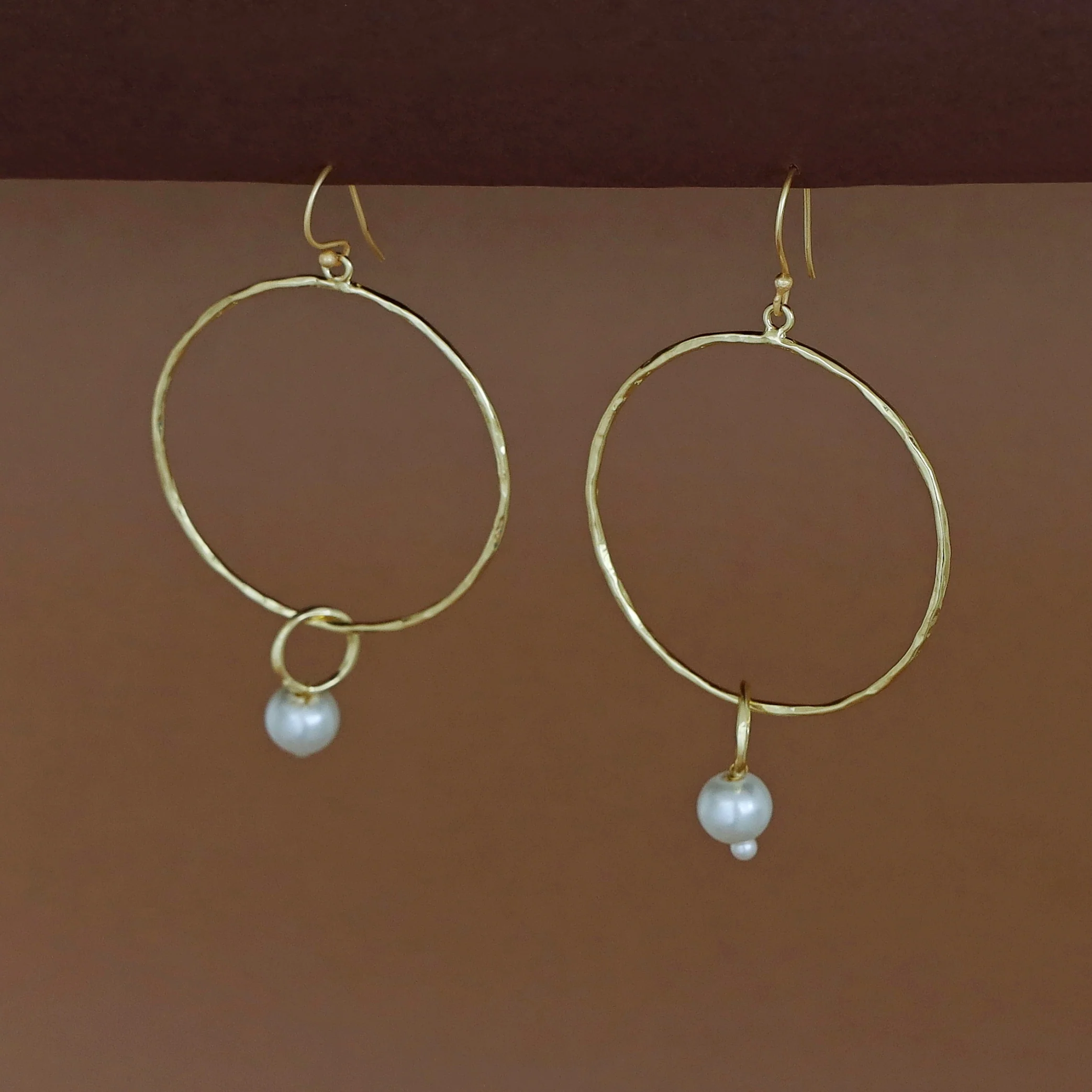 Zama Golden Hammered Circle Pearl Drop - Image 4