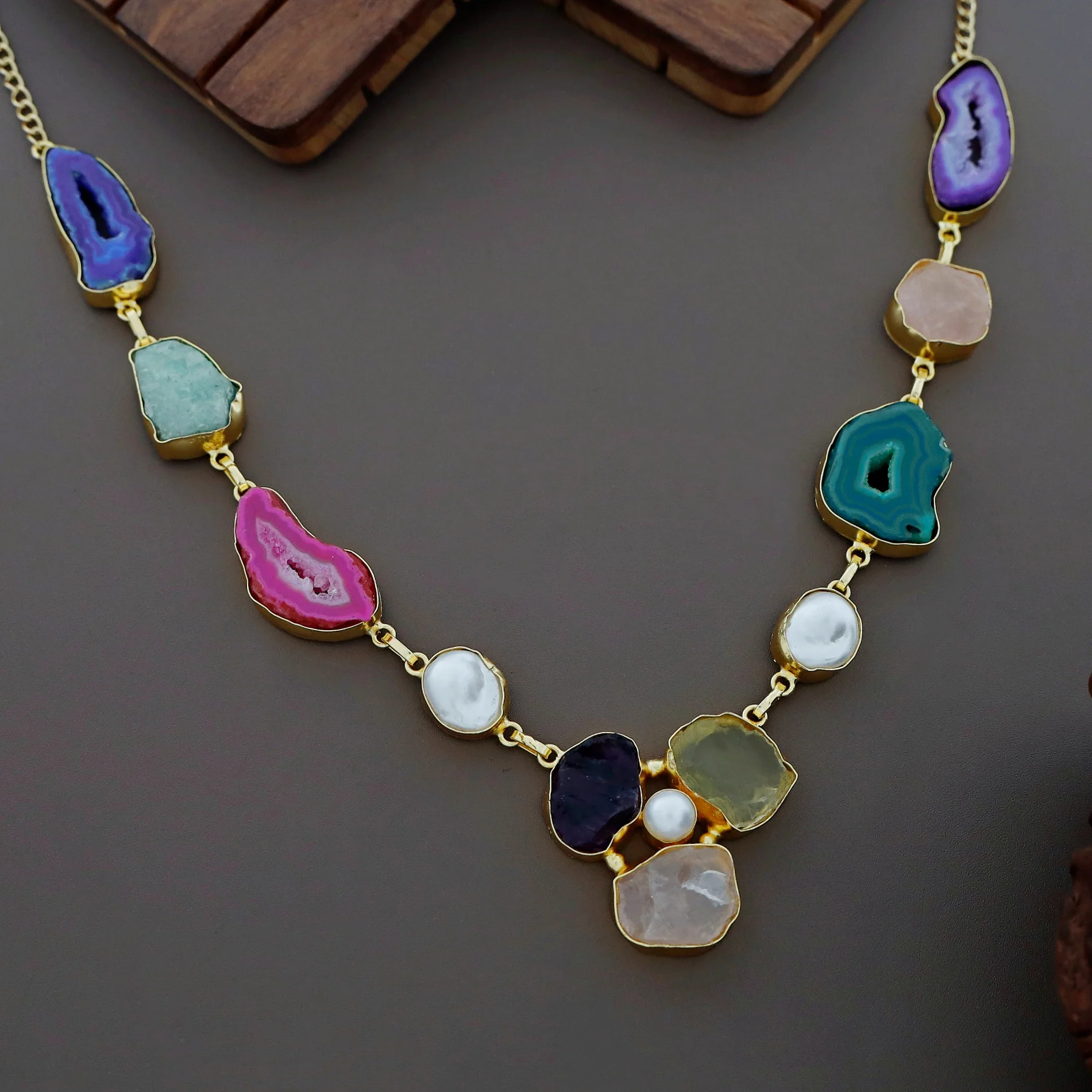 Zarela Agate + Raw Stone + Baroque Pearl Neckpiece - Image 5