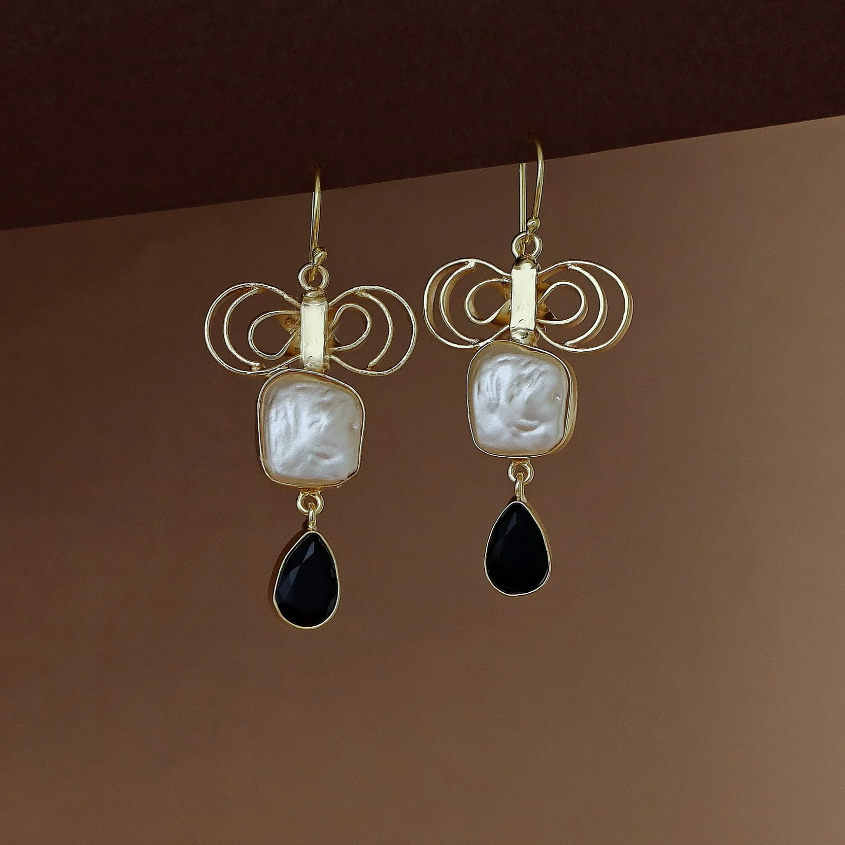 Zendaya Golden Baw Baroque Glossy Drop - Image 4
