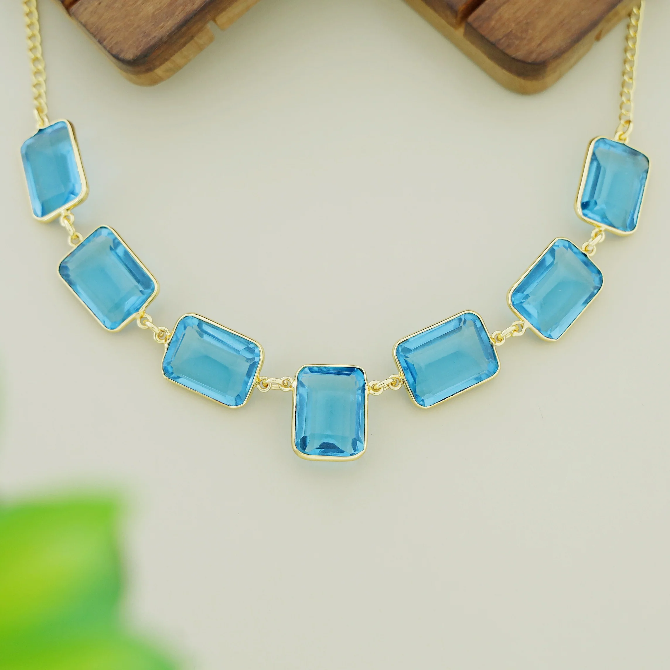 Zenia Rectangle Glossy Neckpiece - Image 4