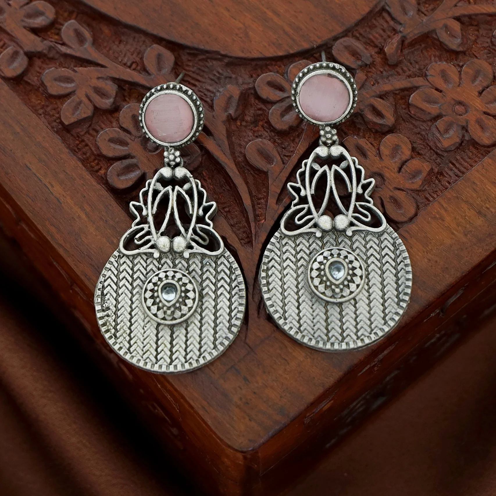 Zillah Glossy Antique Circle Earring - Image 5