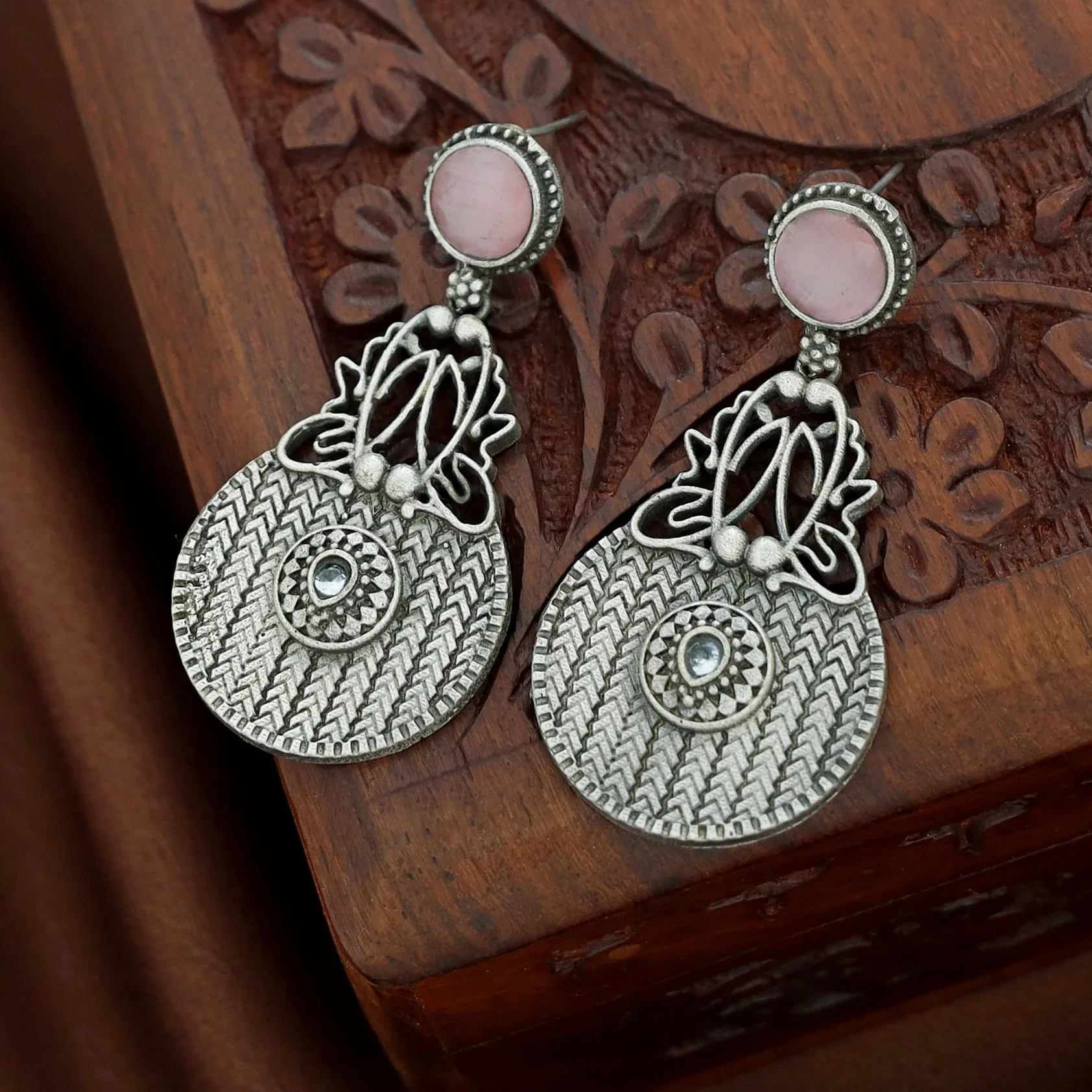 Zillah Glossy Antique Circle Earring - Image 7