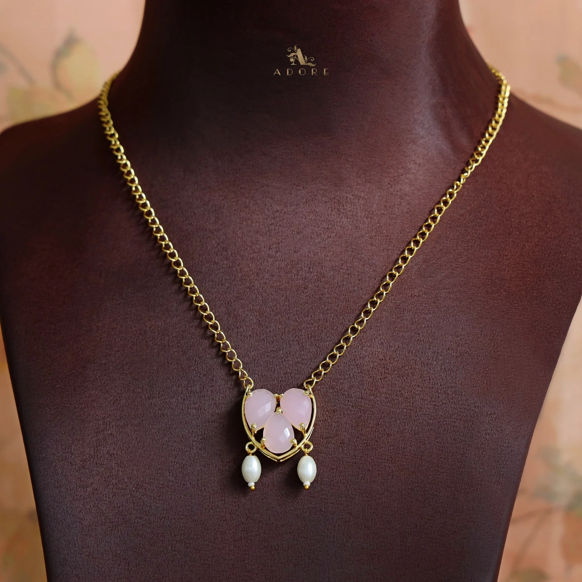 Ziomy Glossy Tri Drop Pearl Short Neckpiece - Image 6