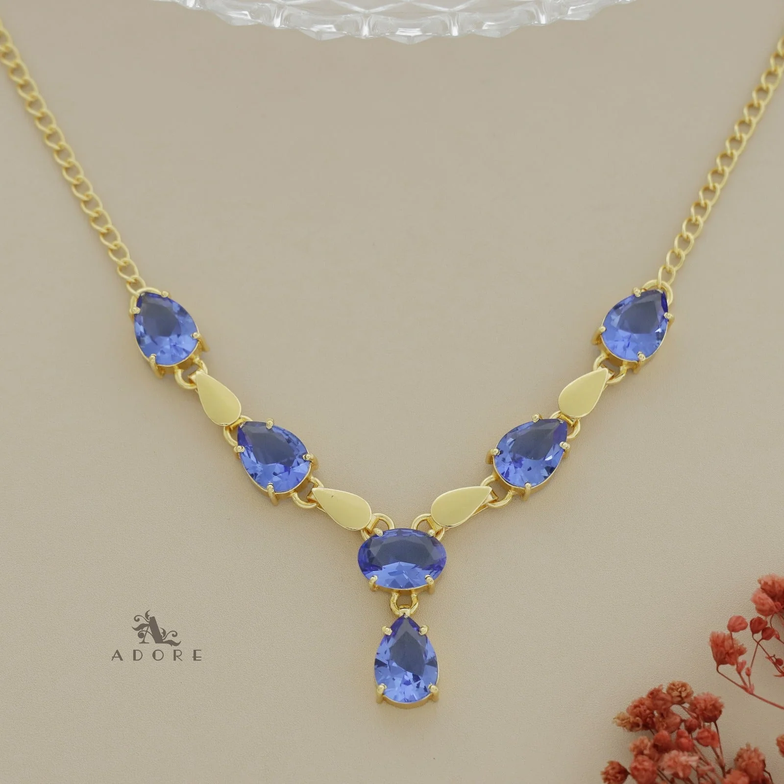 Ziona Glossy Neckpiece - Image 4