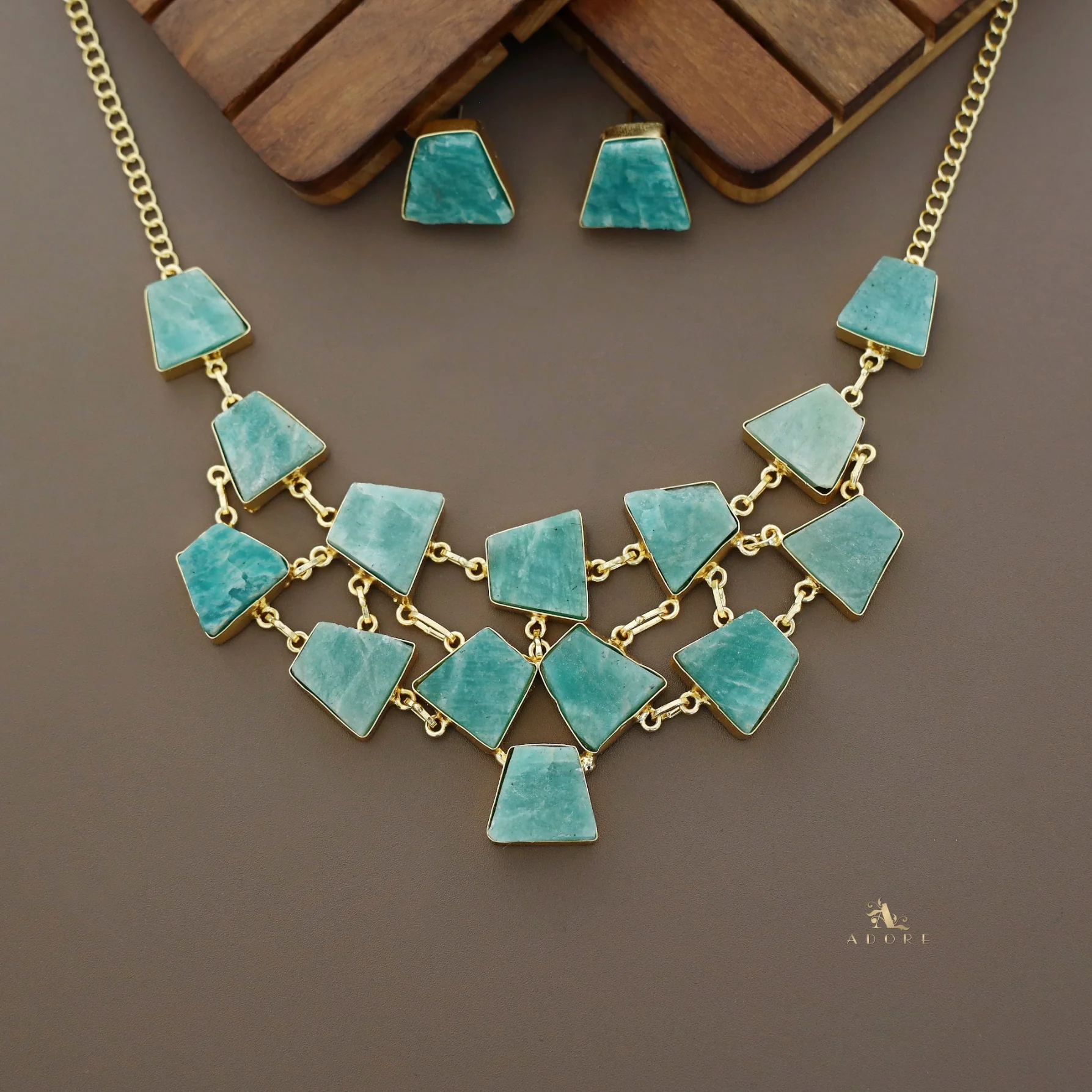 Ziya Raw Stone Neckpiece With Stud - Image 3
