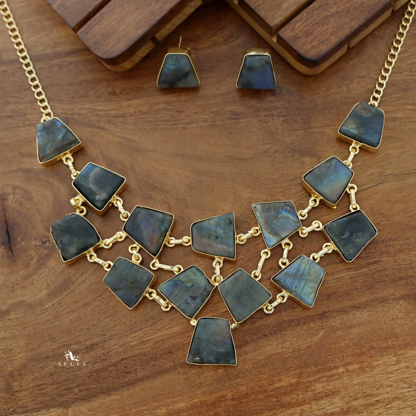 Ziya Raw Stone Neckpiece With Stud - Image 9