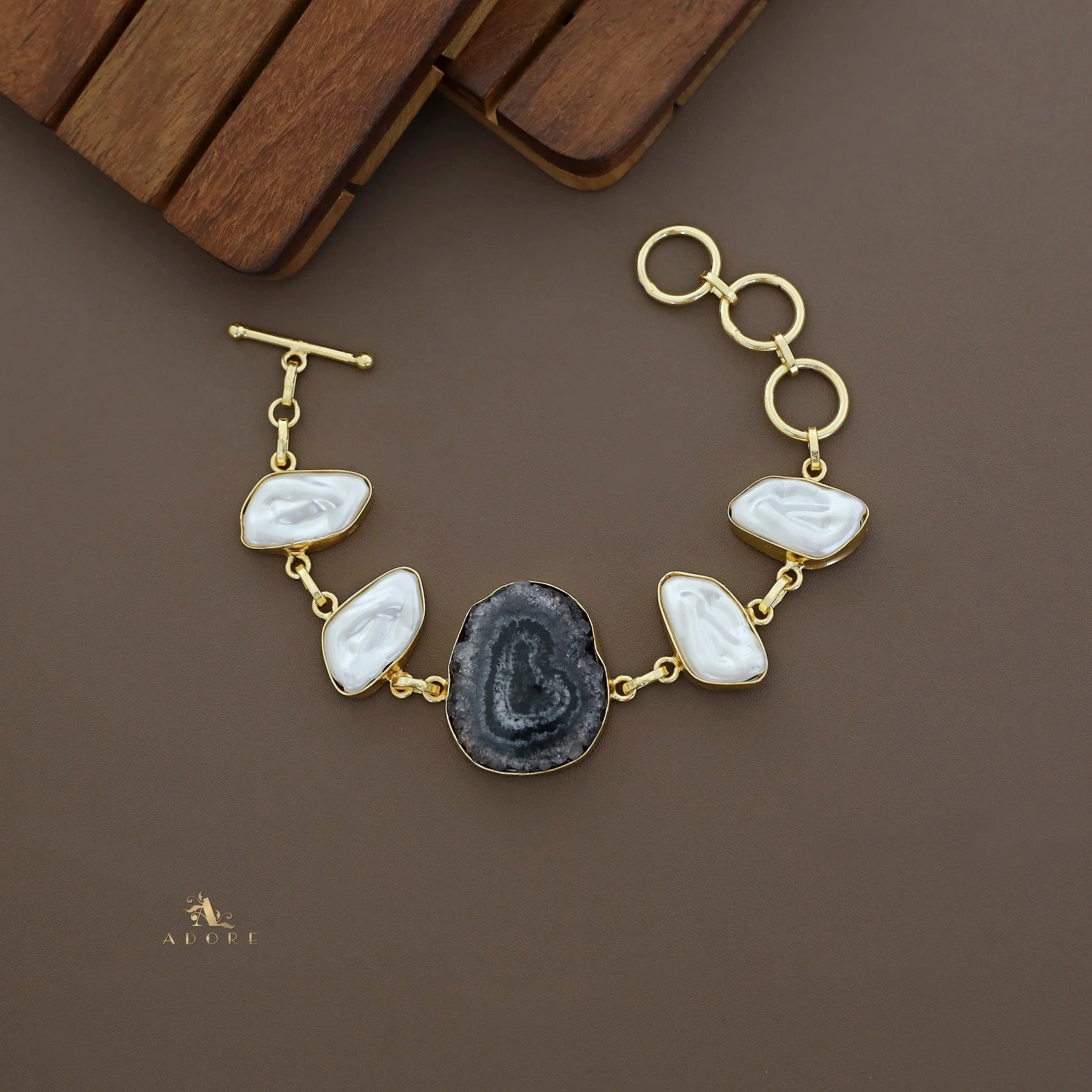 Zoe Golden Baroque + Agate Stone Bracelet - Image 29