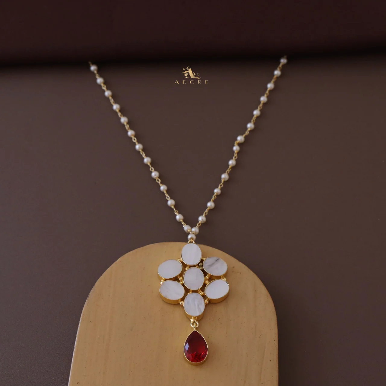 Zosia Flower MOP + Glossy Neckpiece - Image 2