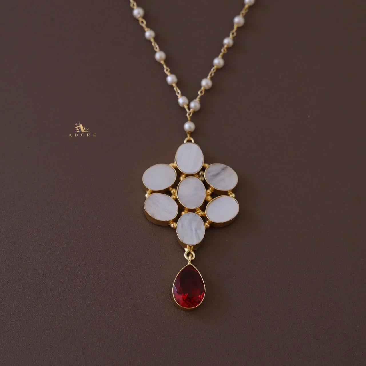 Zosia Flower MOP + Glossy Neckpiece - Image 4
