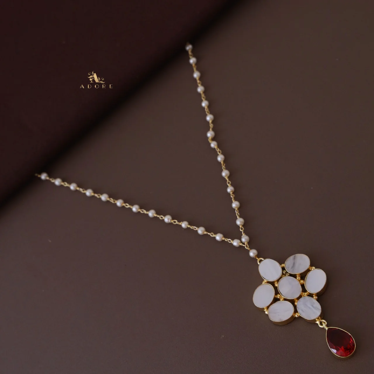 Zosia Flower MOP + Glossy Neckpiece - Image 5