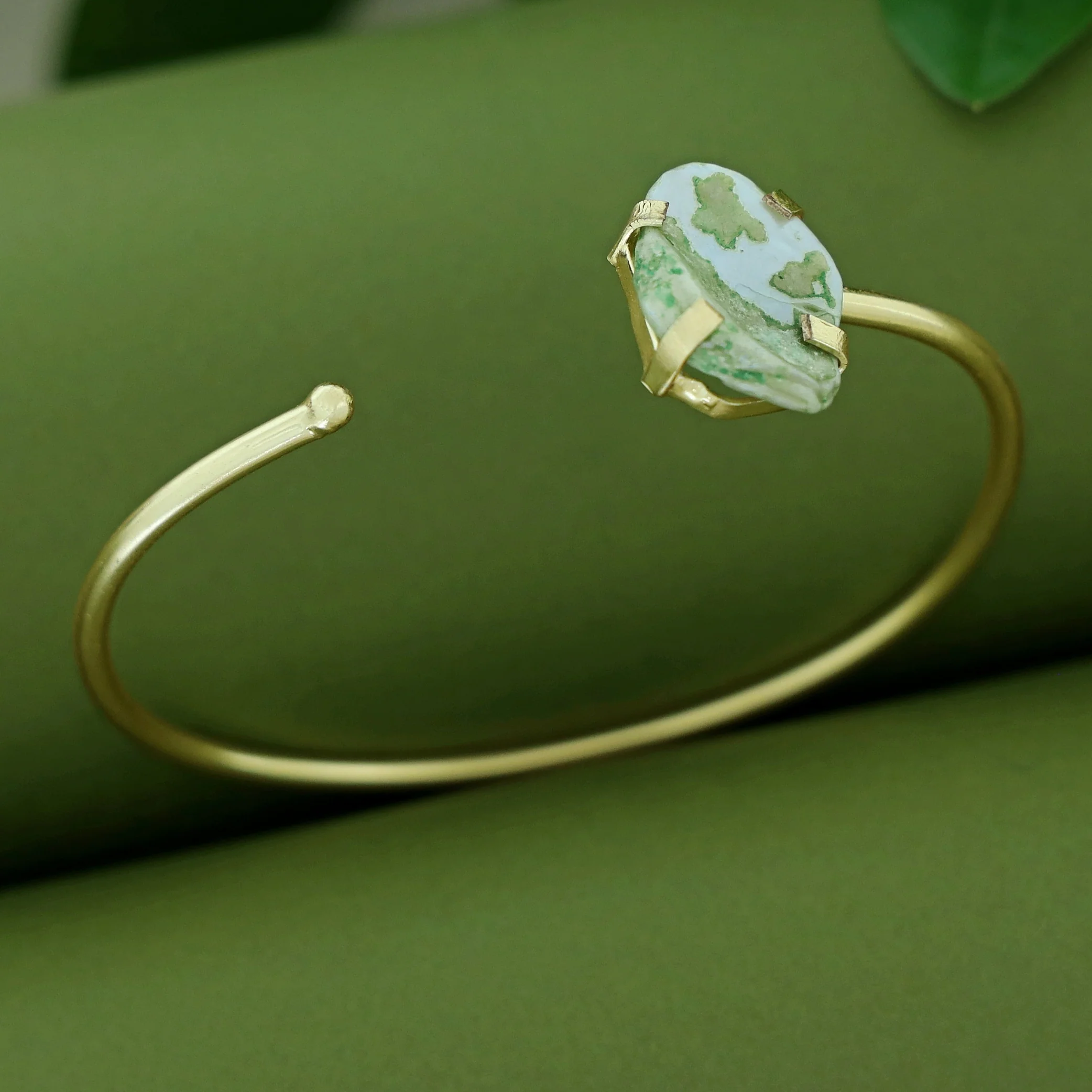 Zunaira Real Baroque Bangle - Image 3
