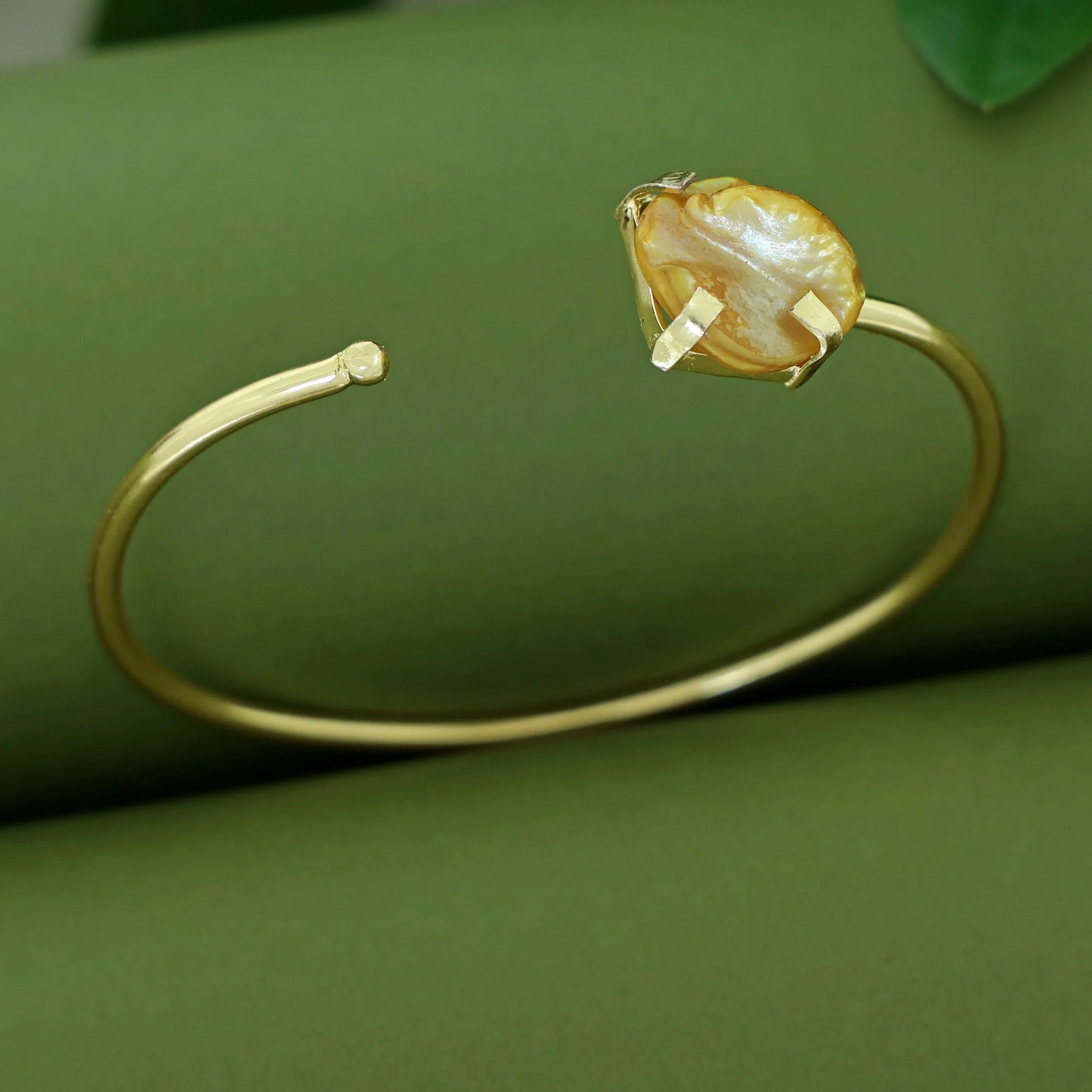 Zunaira Real Baroque Bangle - Image 4
